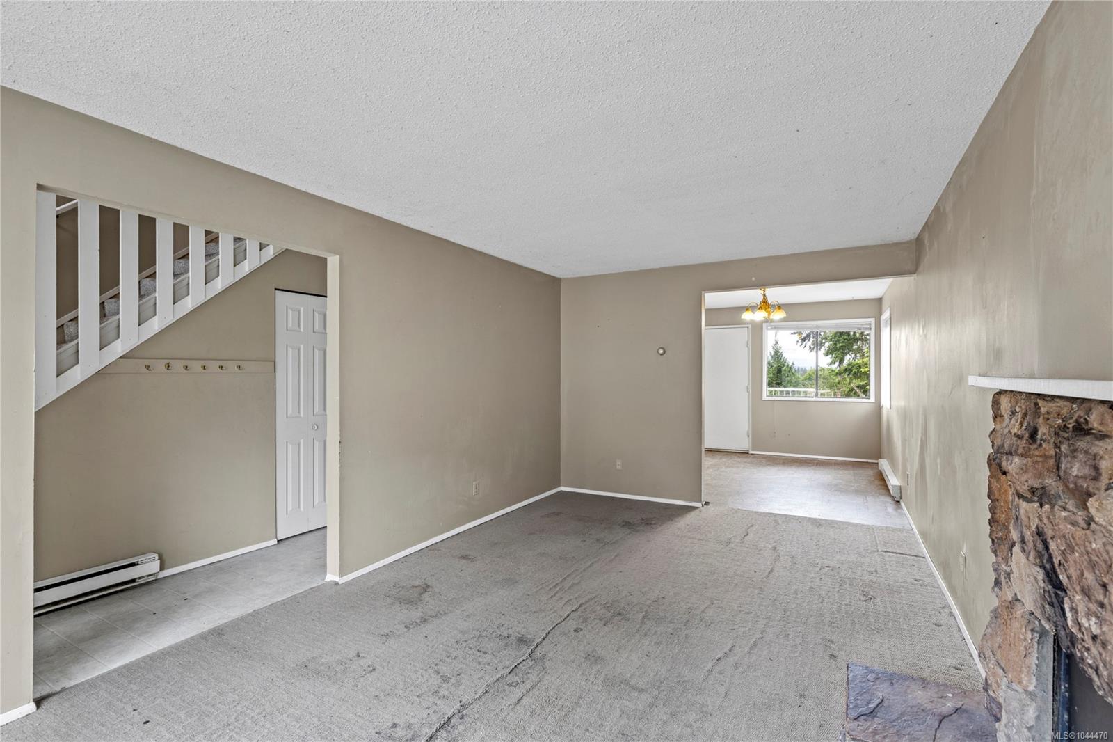 826 Holly Hill Rd