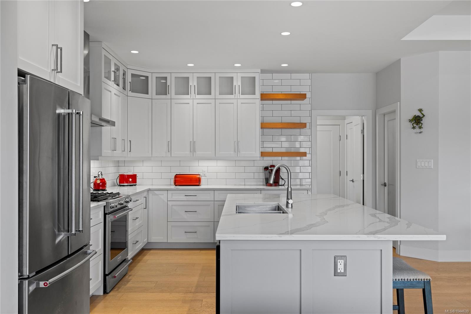 1312 Langara Dr