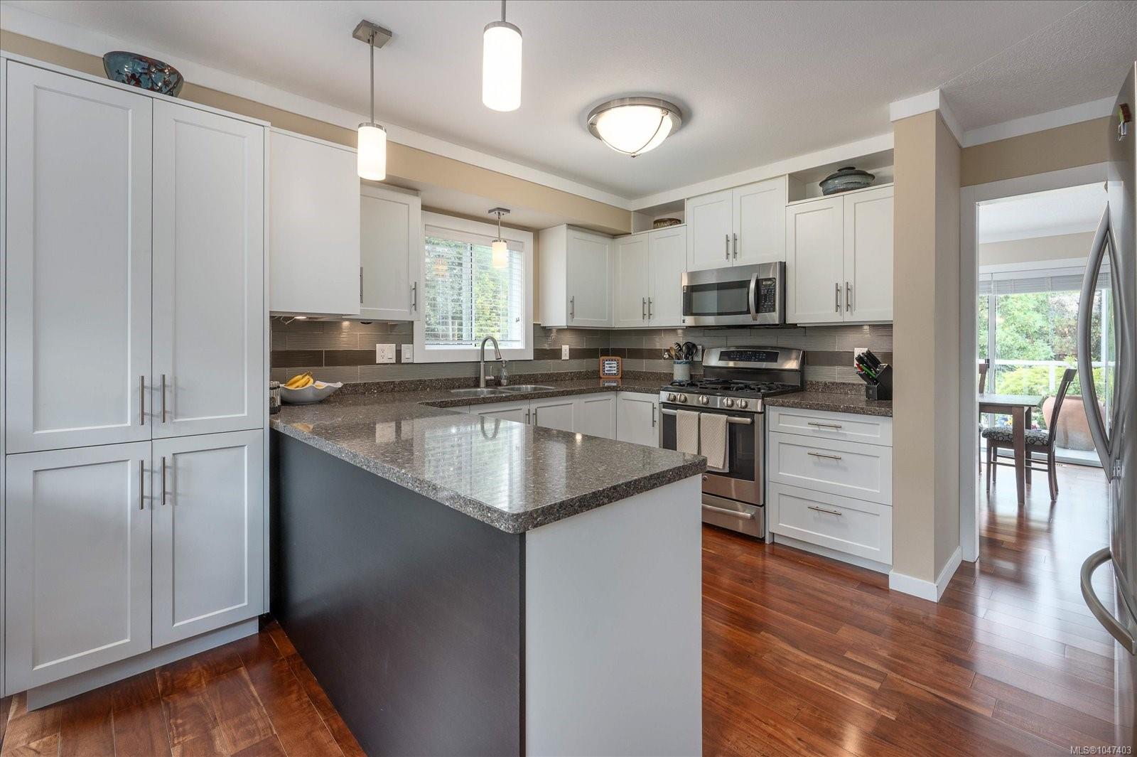 6223 Icarus Dr