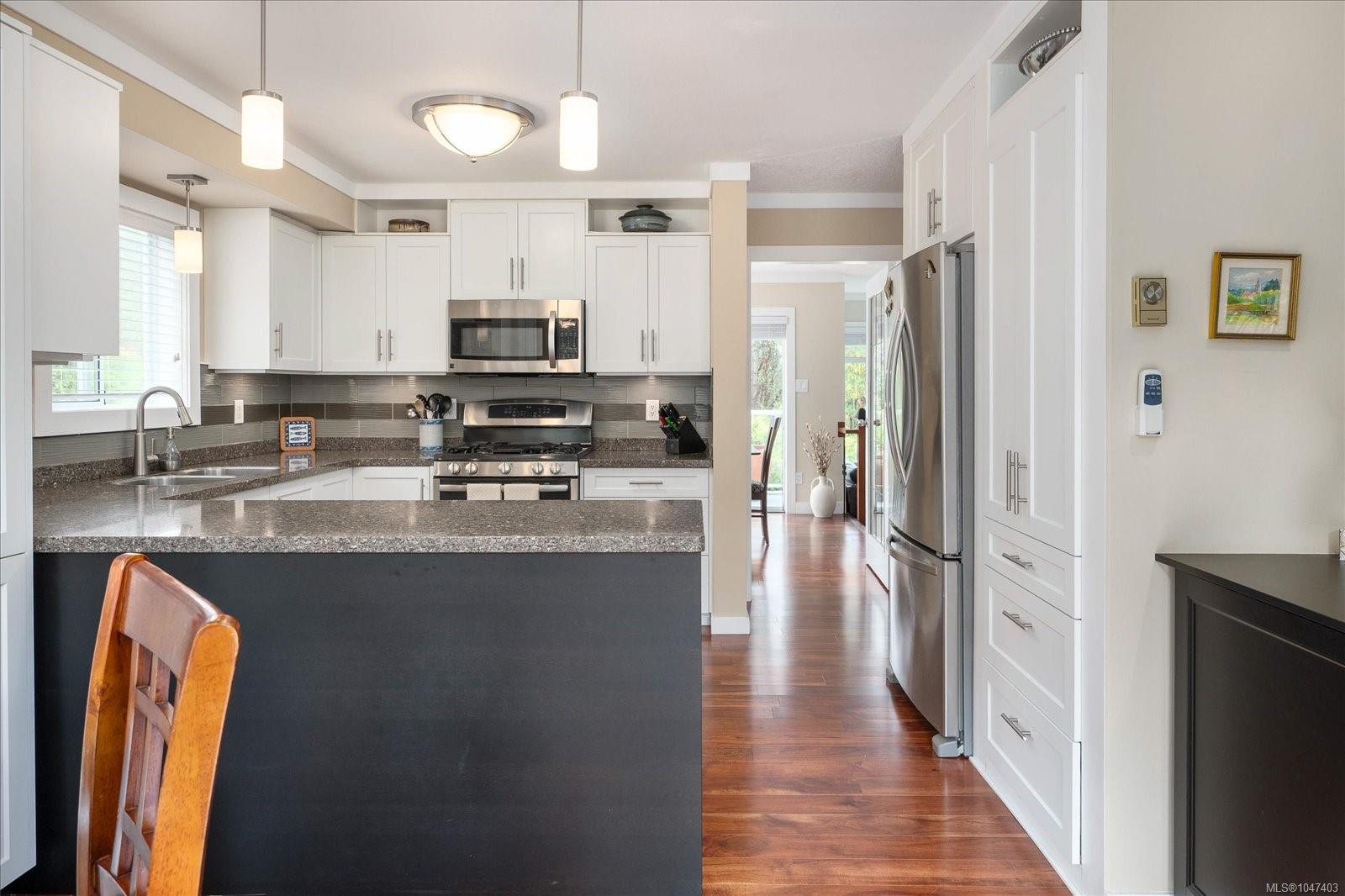 6223 Icarus Dr