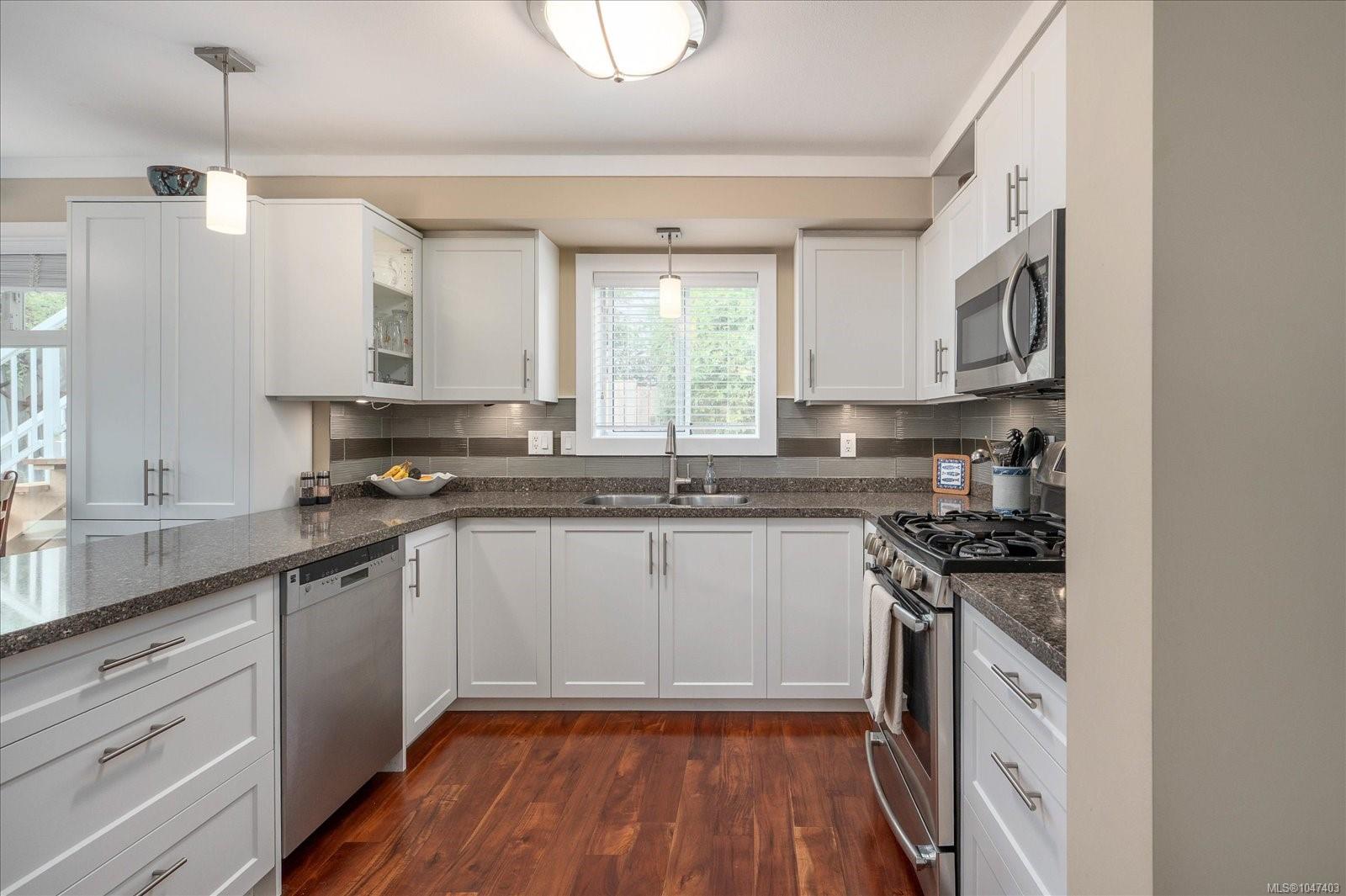 6223 Icarus Dr