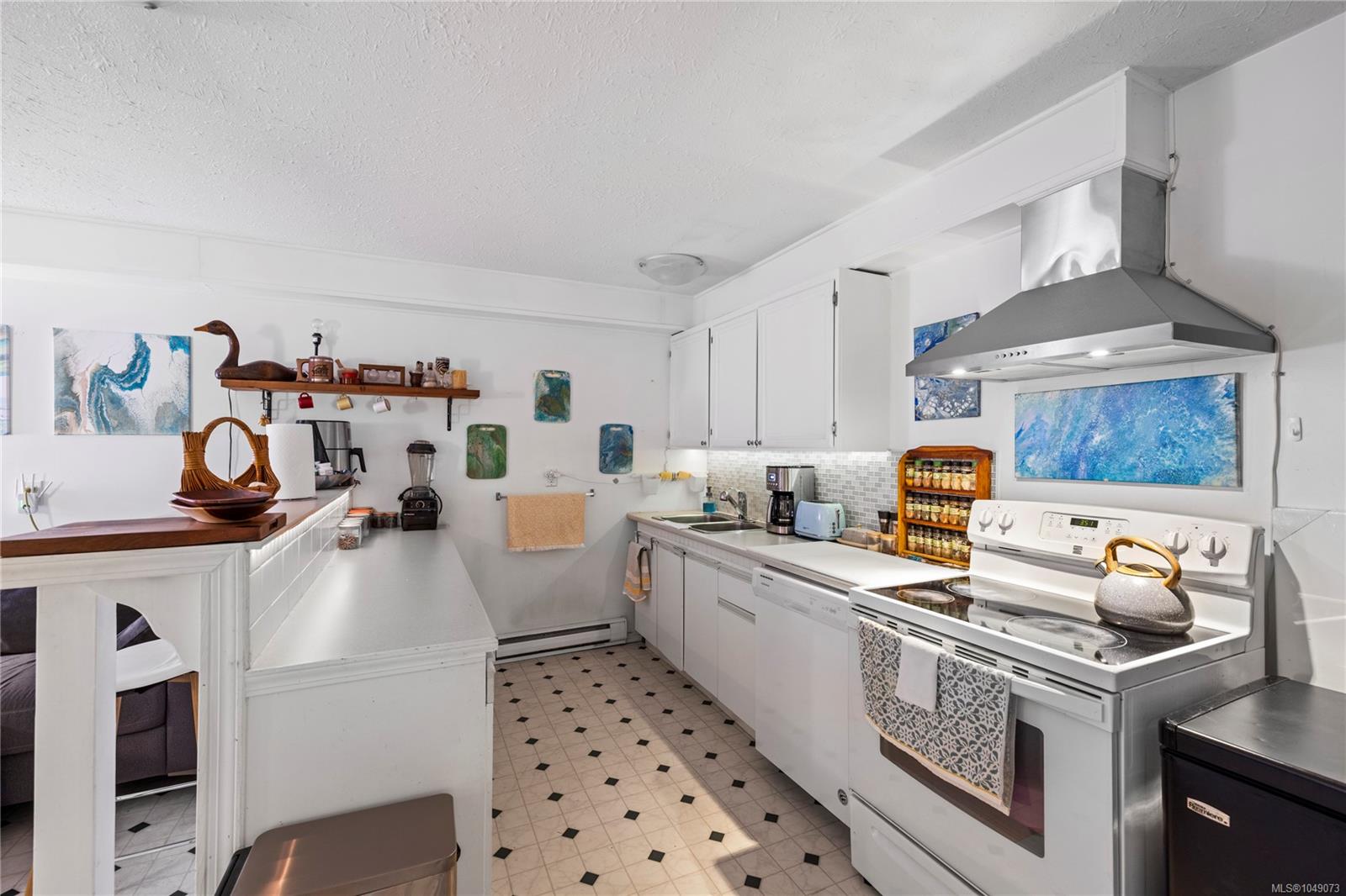 3557 Fairview Dr