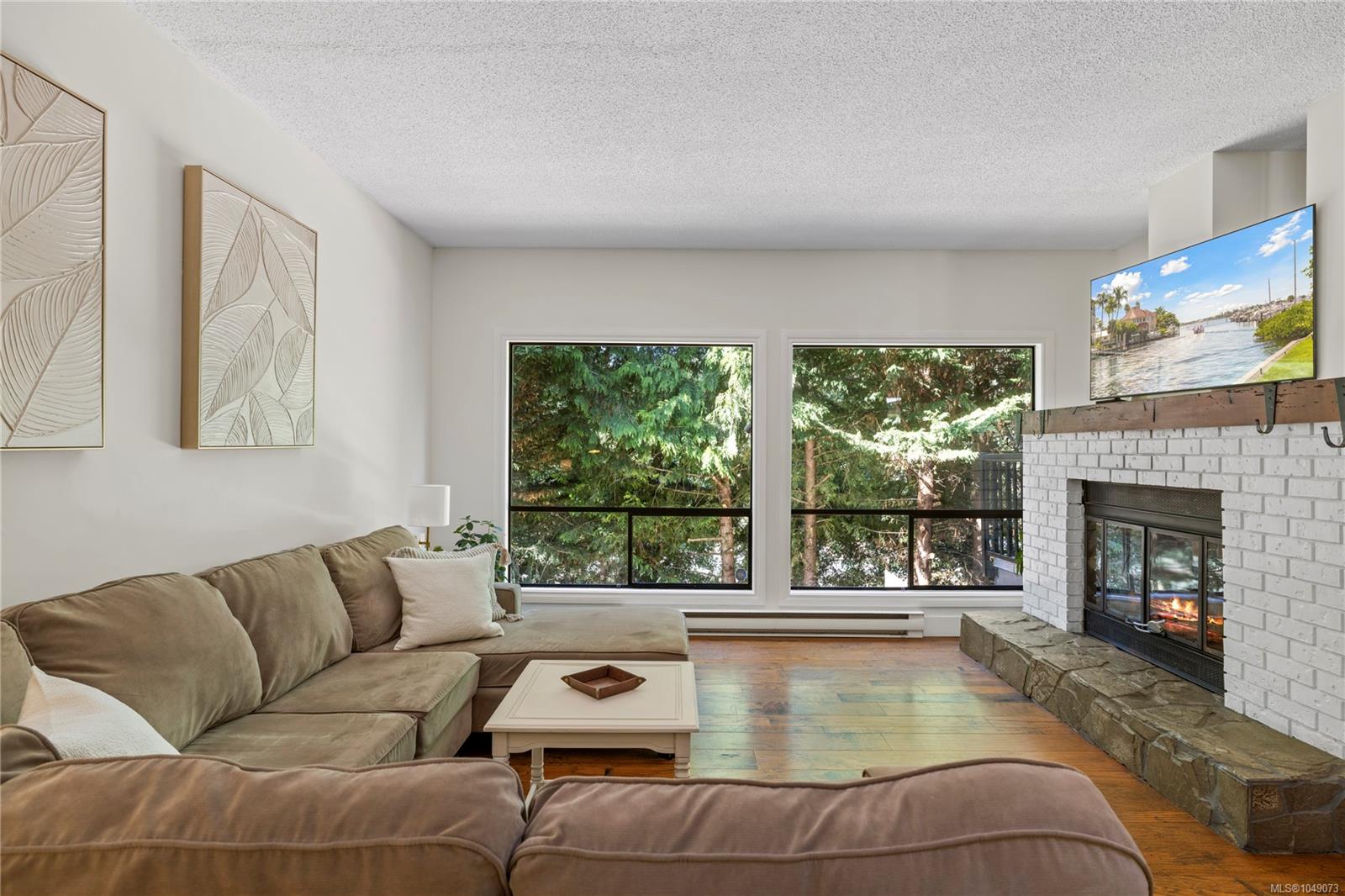 3557 Fairview Dr