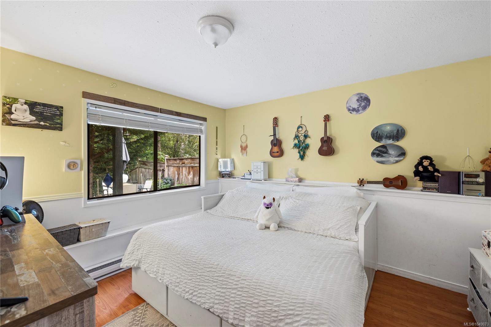 3557 Fairview Dr