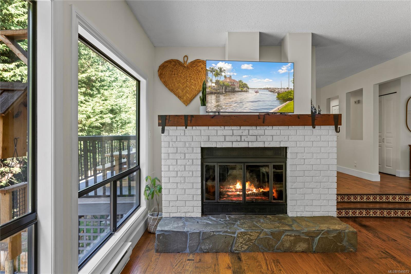 3557 Fairview Dr