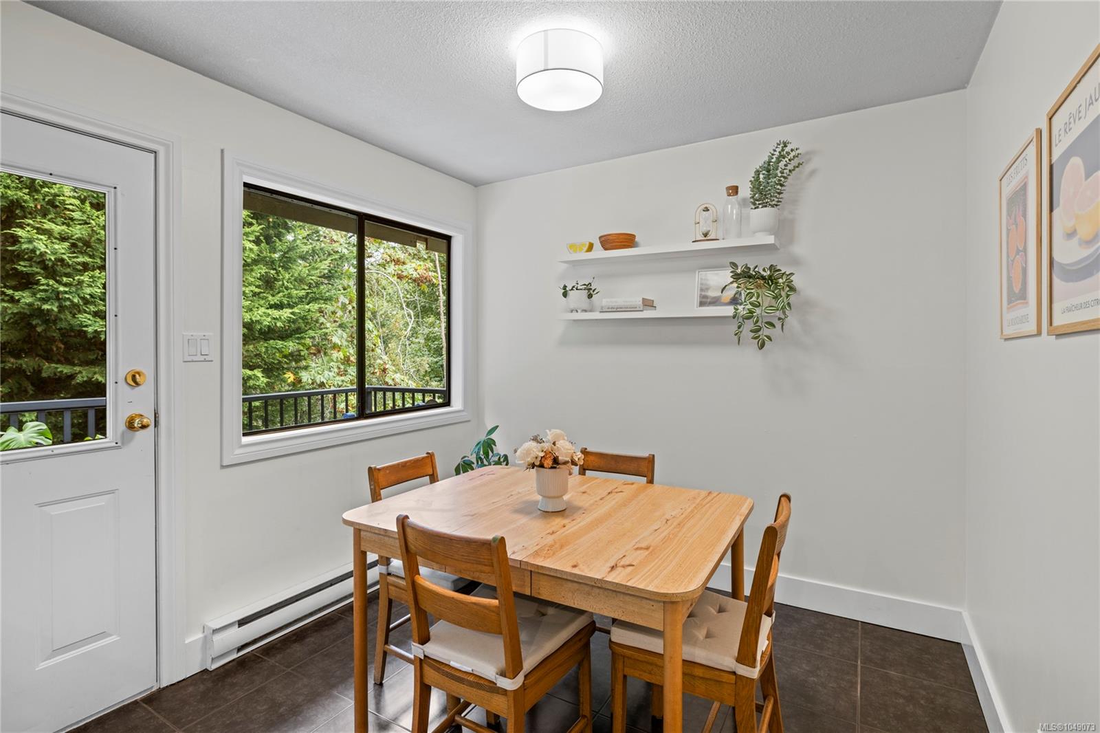 3557 Fairview Dr