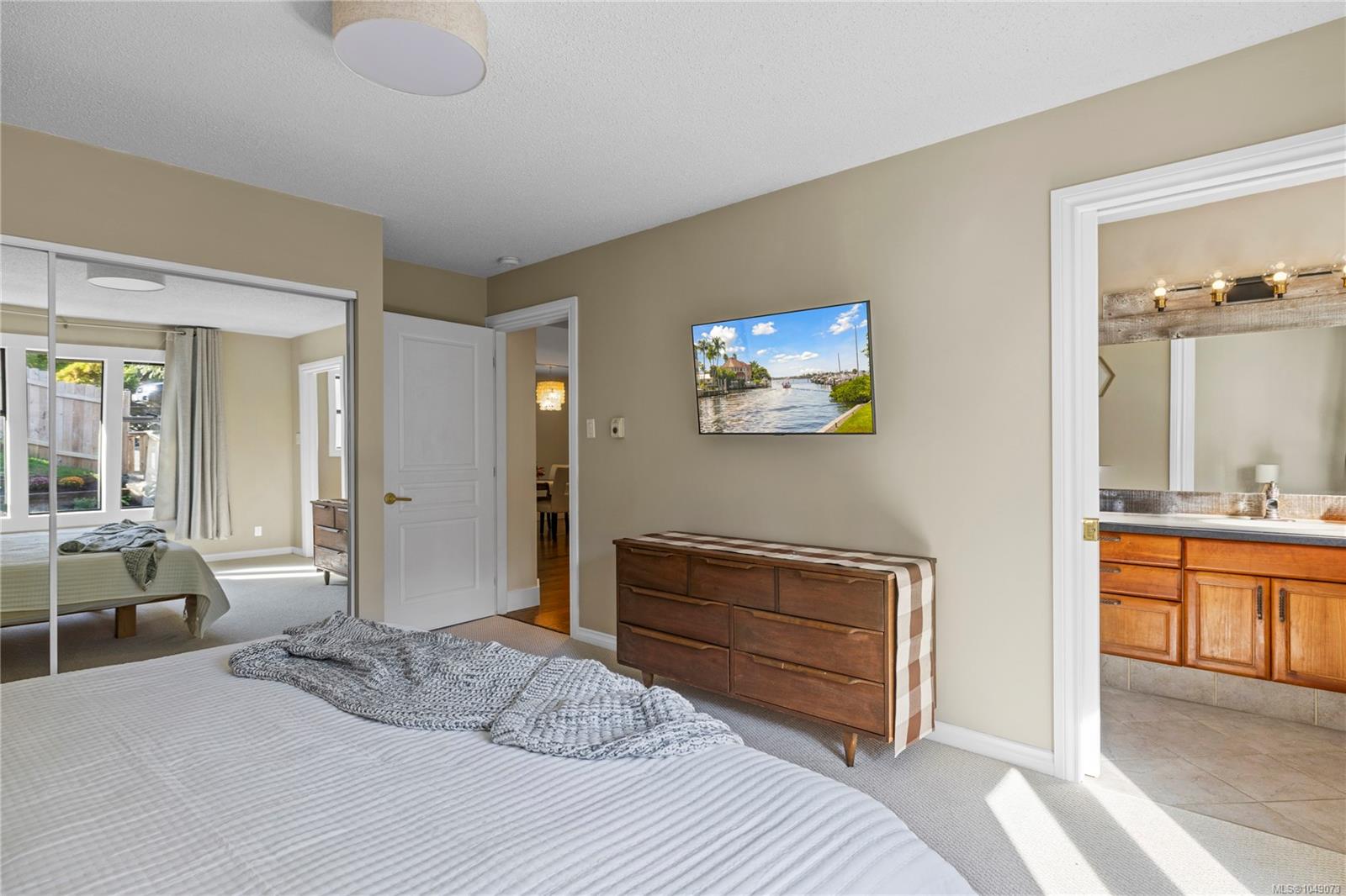 3557 Fairview Dr