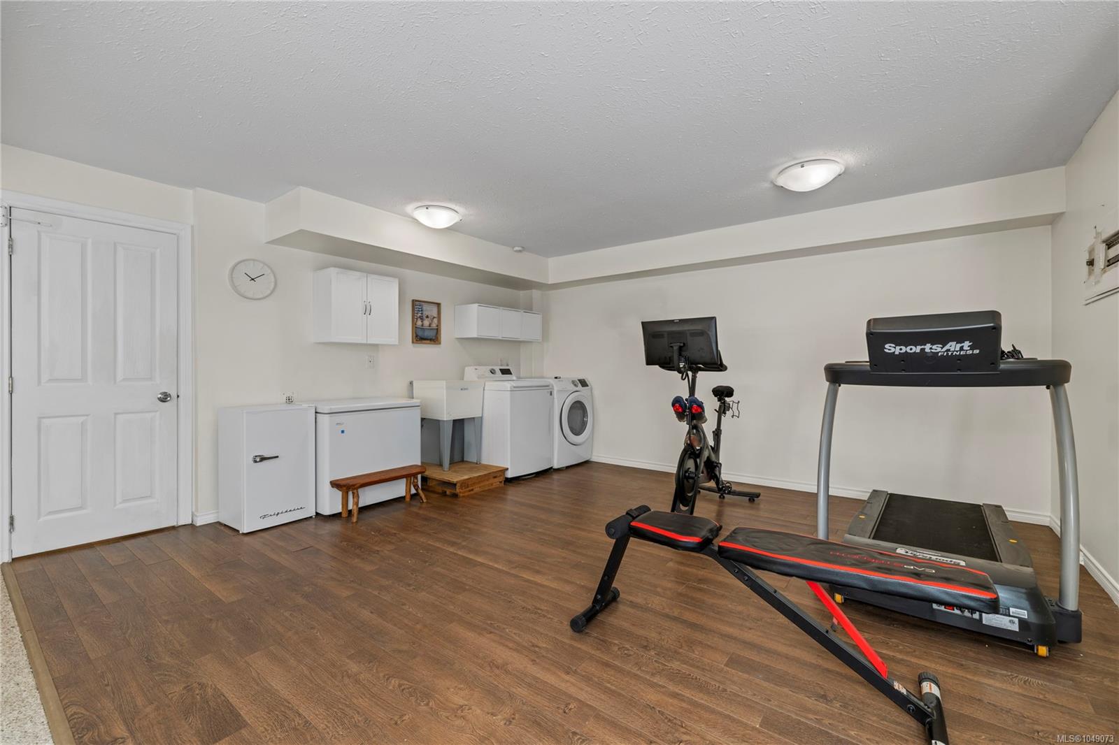 3557 Fairview Dr