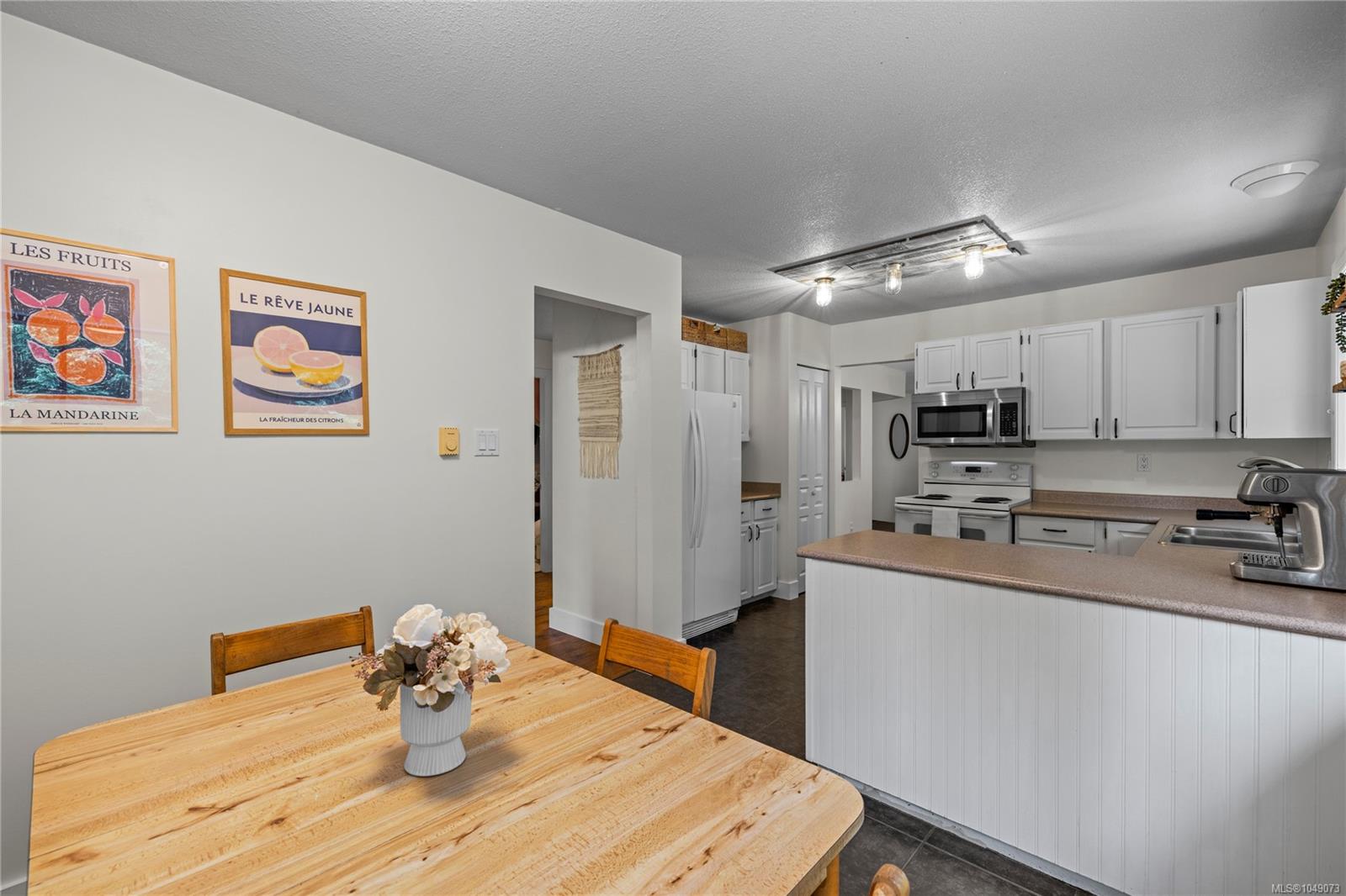 3557 Fairview Dr