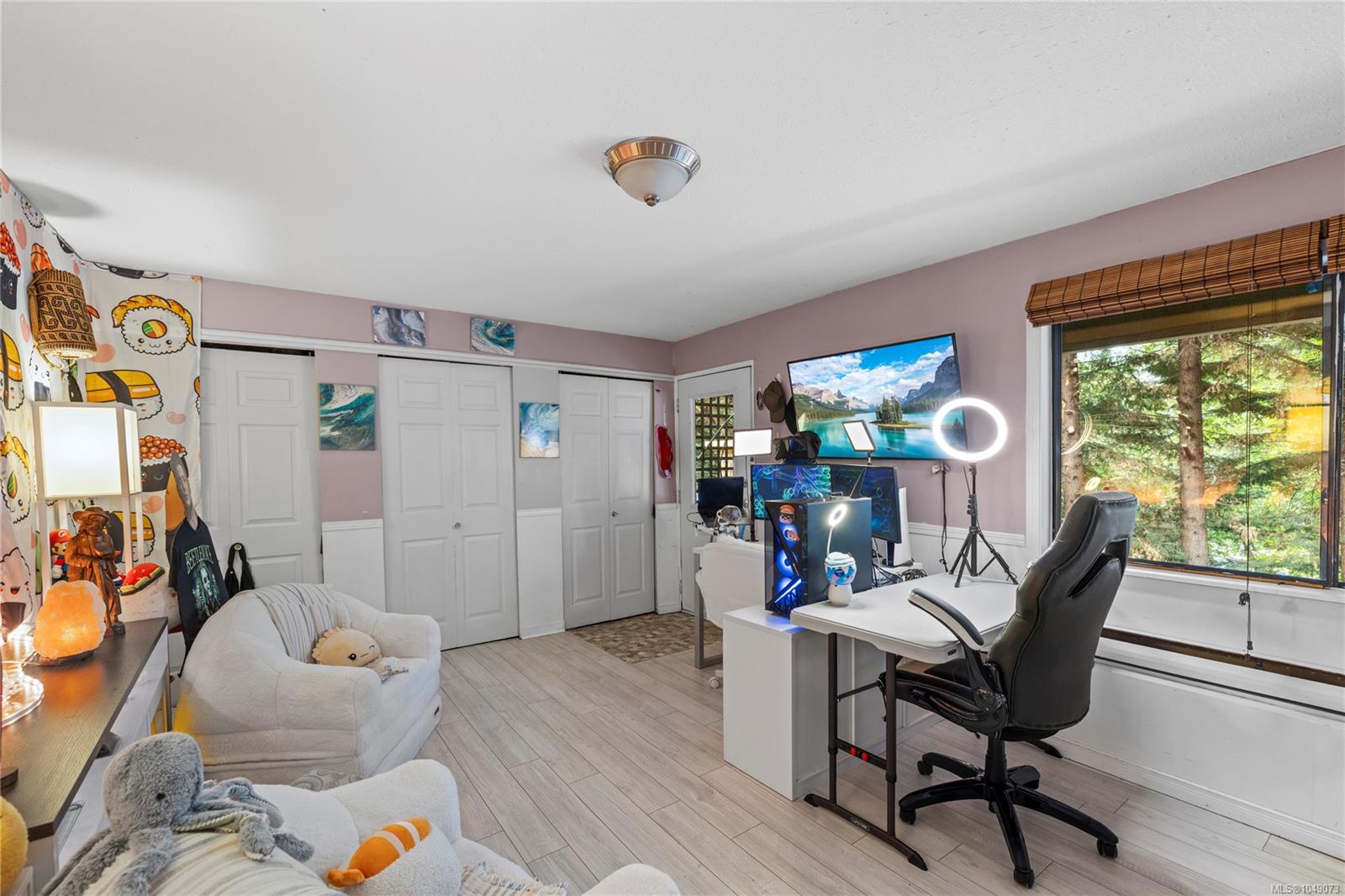 3557 Fairview Dr