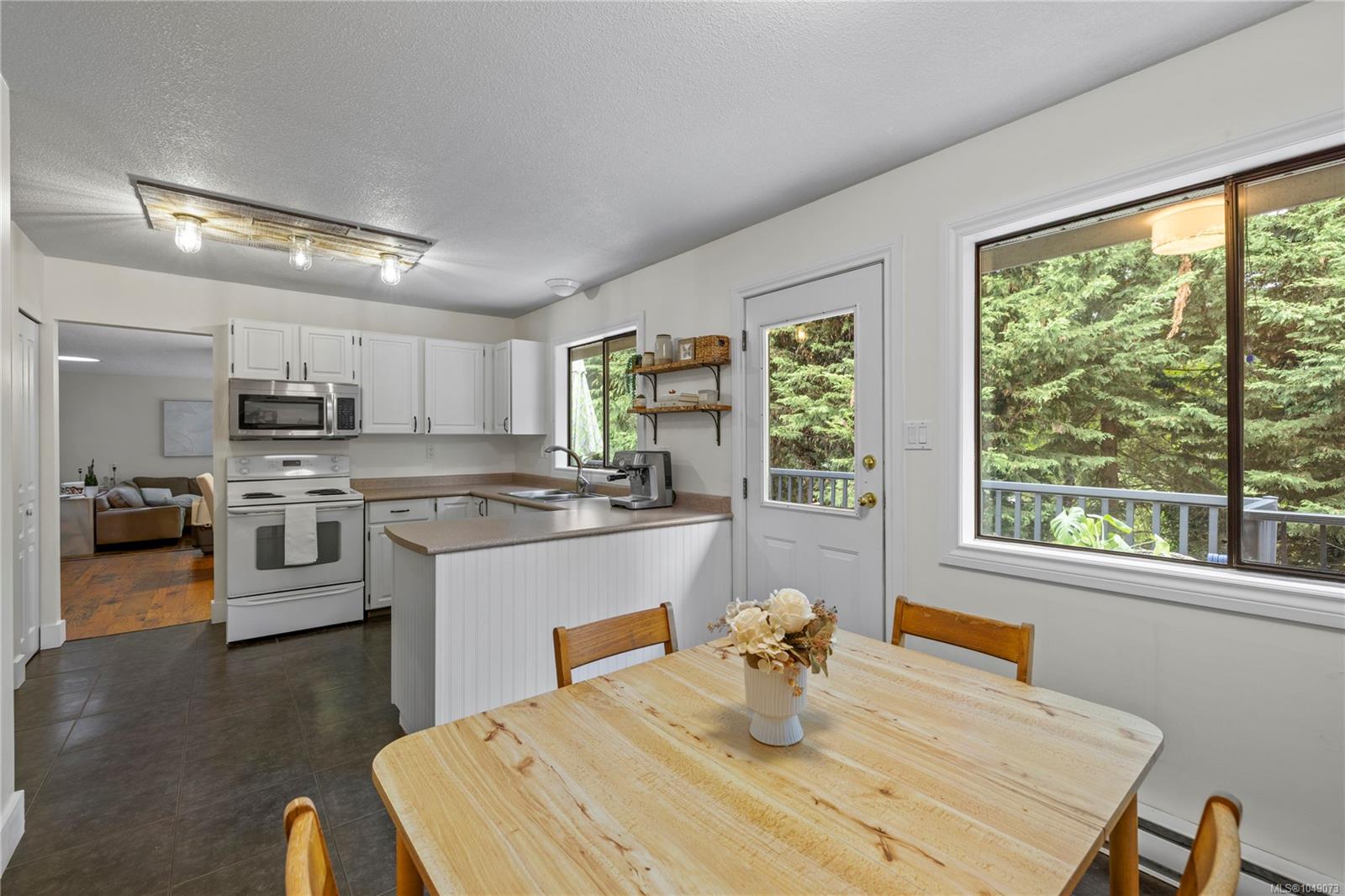 3557 Fairview Dr
