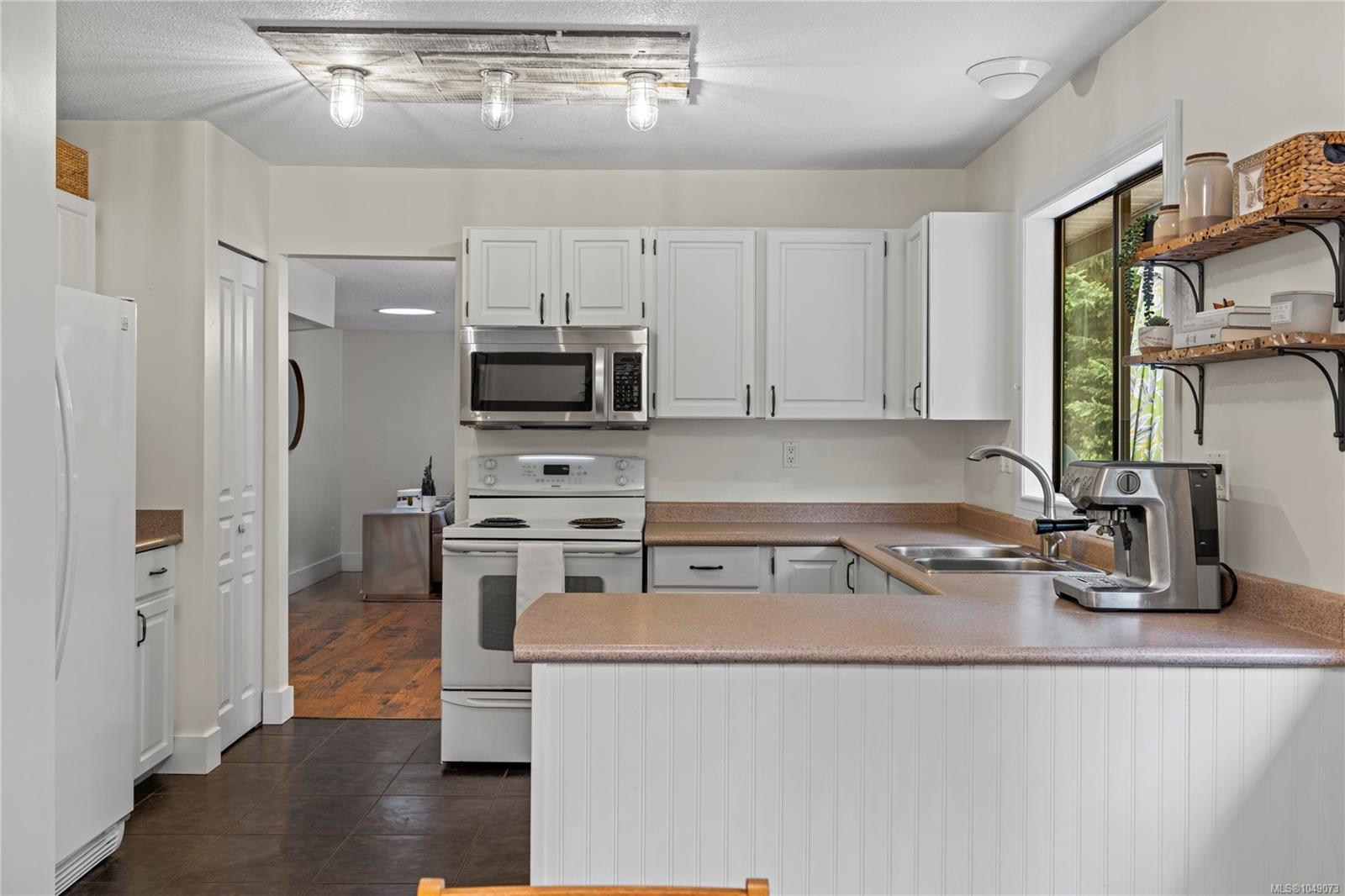 3557 Fairview Dr