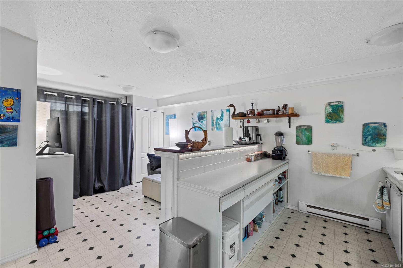 3557 Fairview Dr