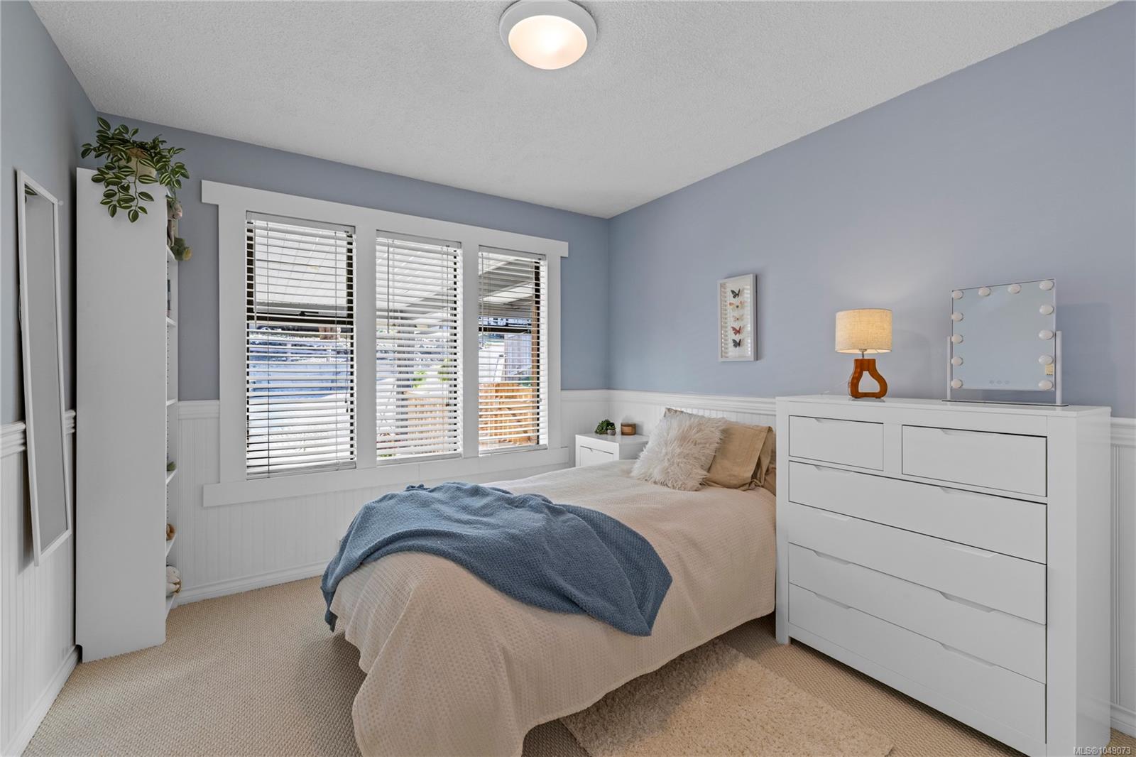 3557 Fairview Dr