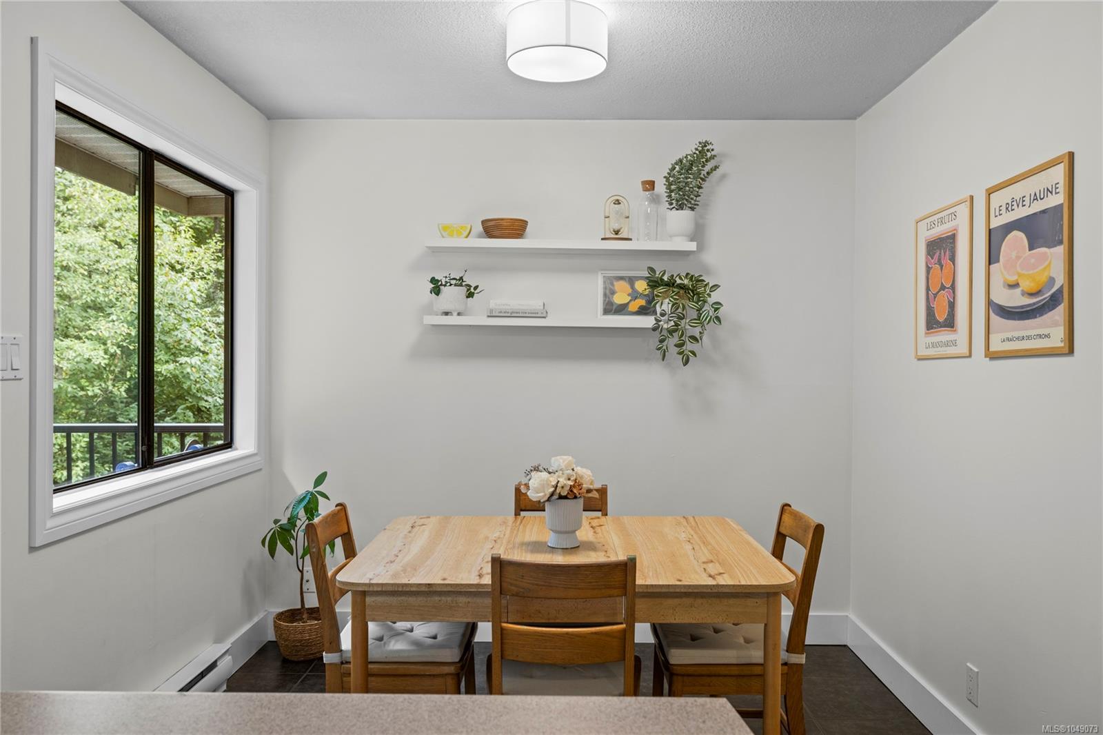 3557 Fairview Dr