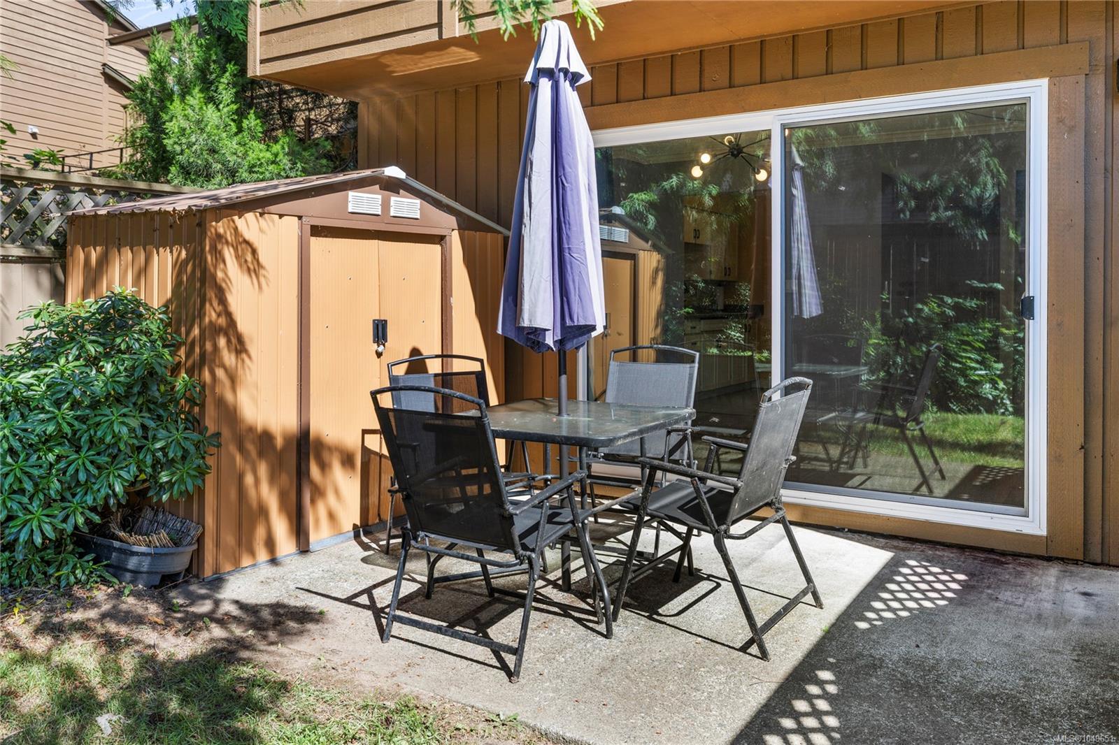 855 Howard Ave #6
