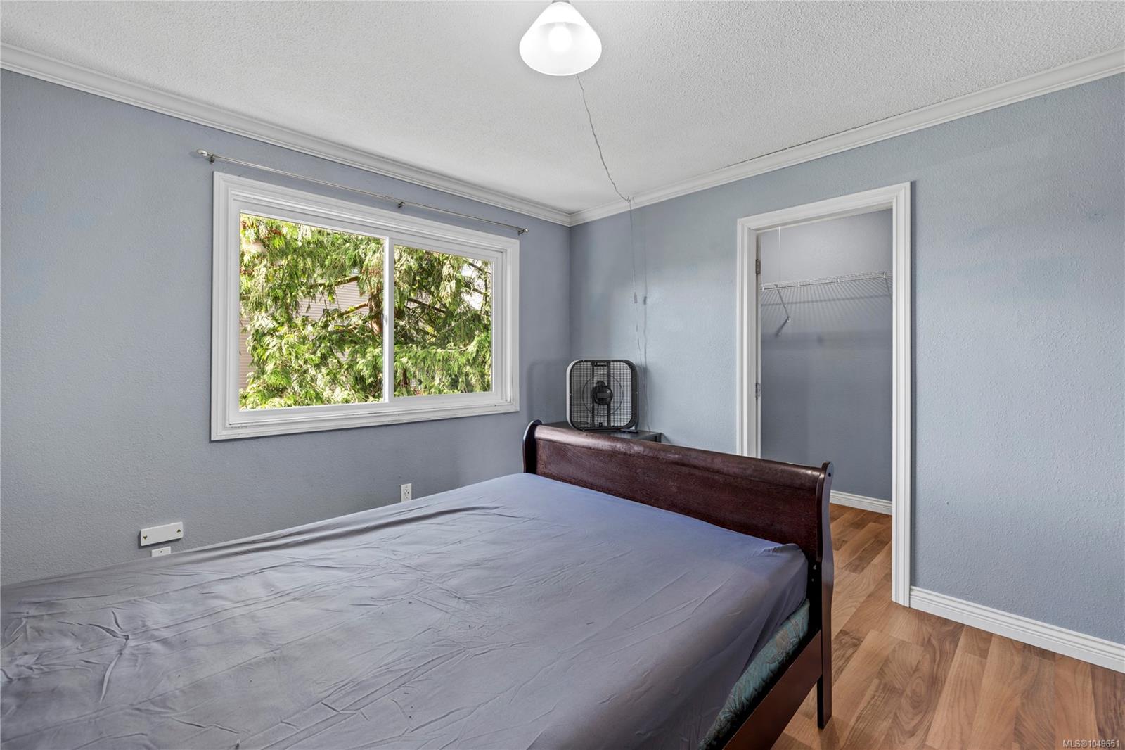 855 Howard Ave #6