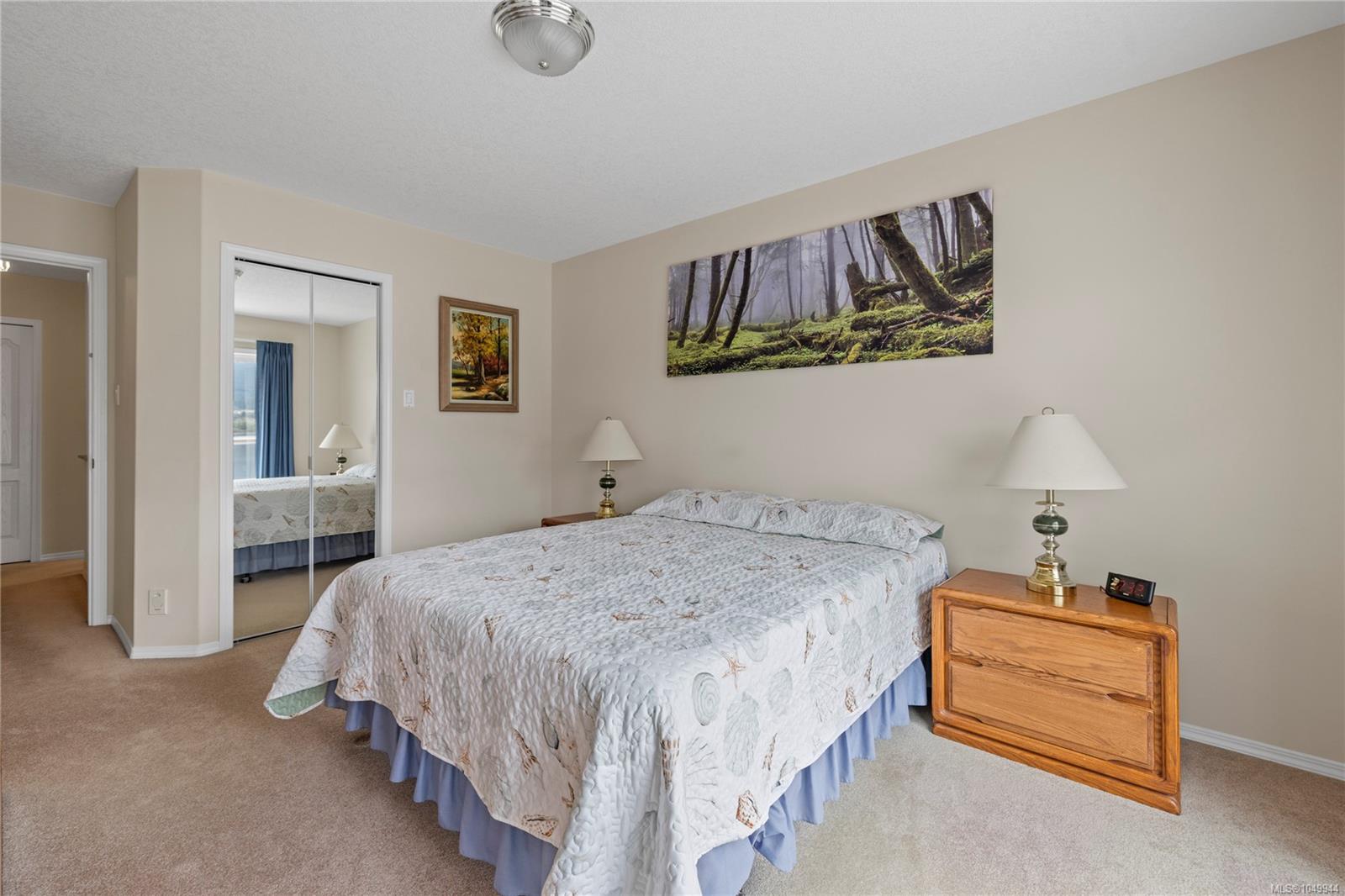5749 Quarry Cres