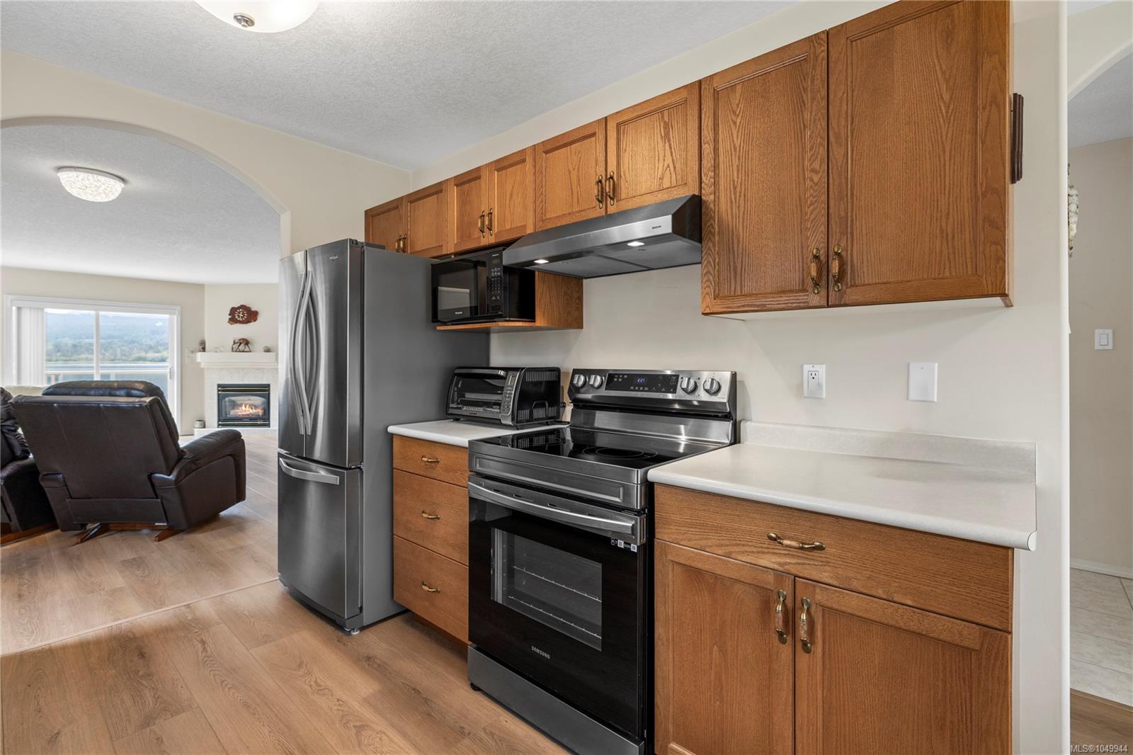 5749 Quarry Cres