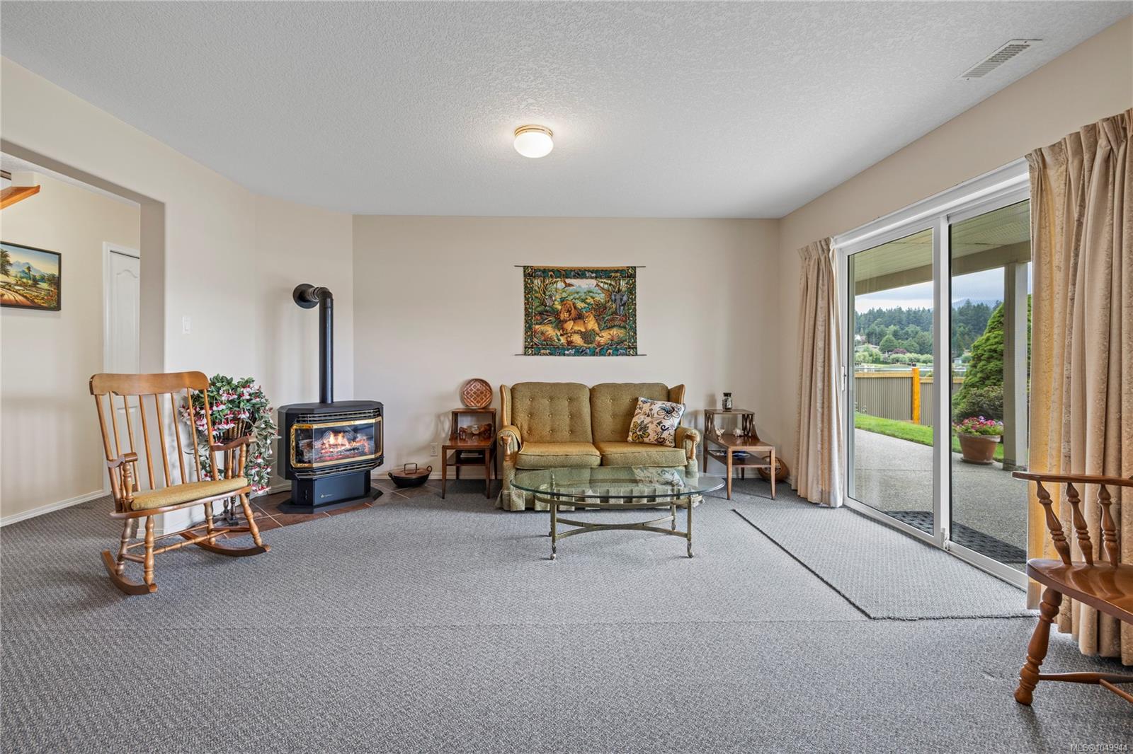 5749 Quarry Cres