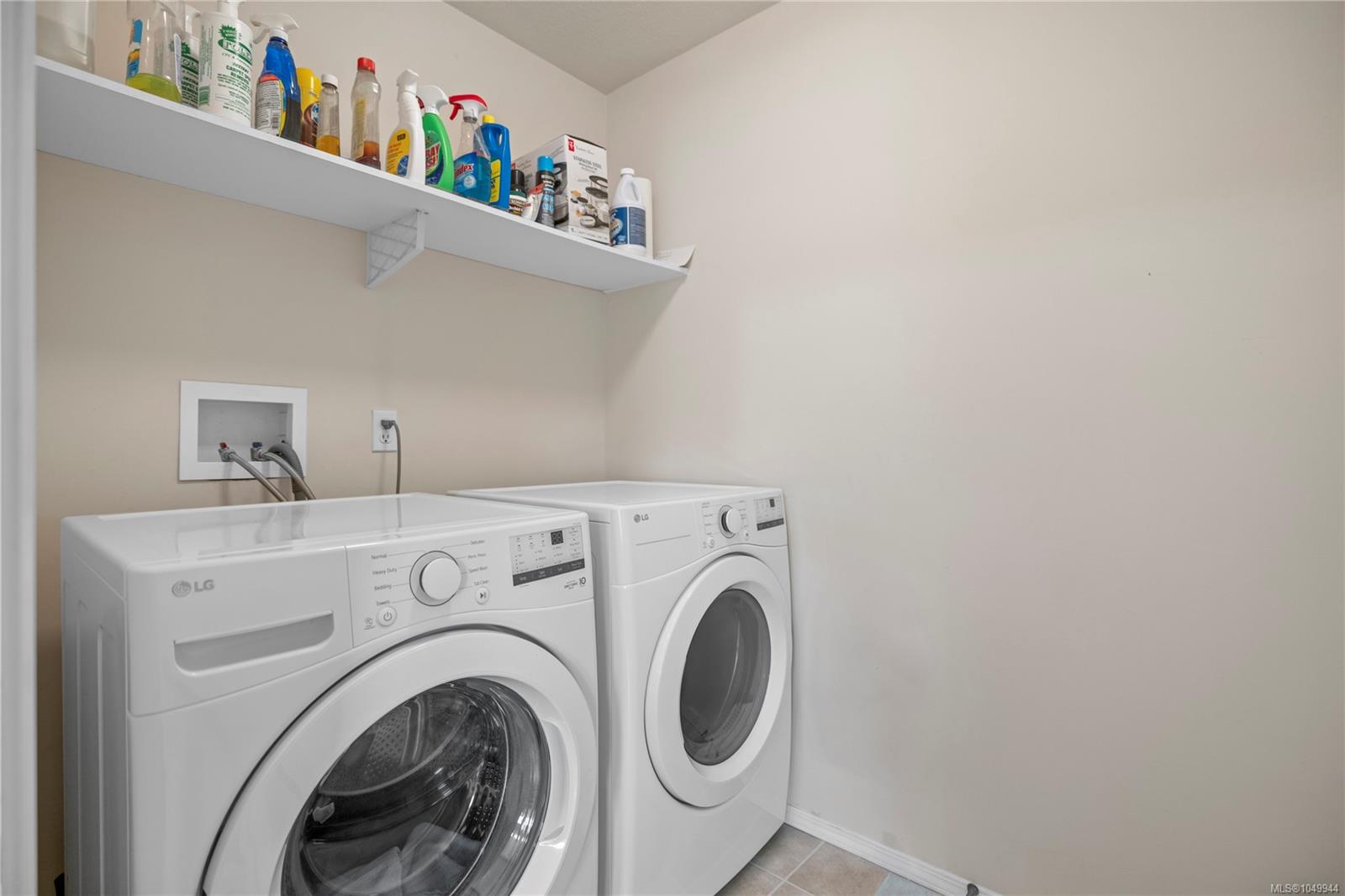 5749 Quarry Cres
