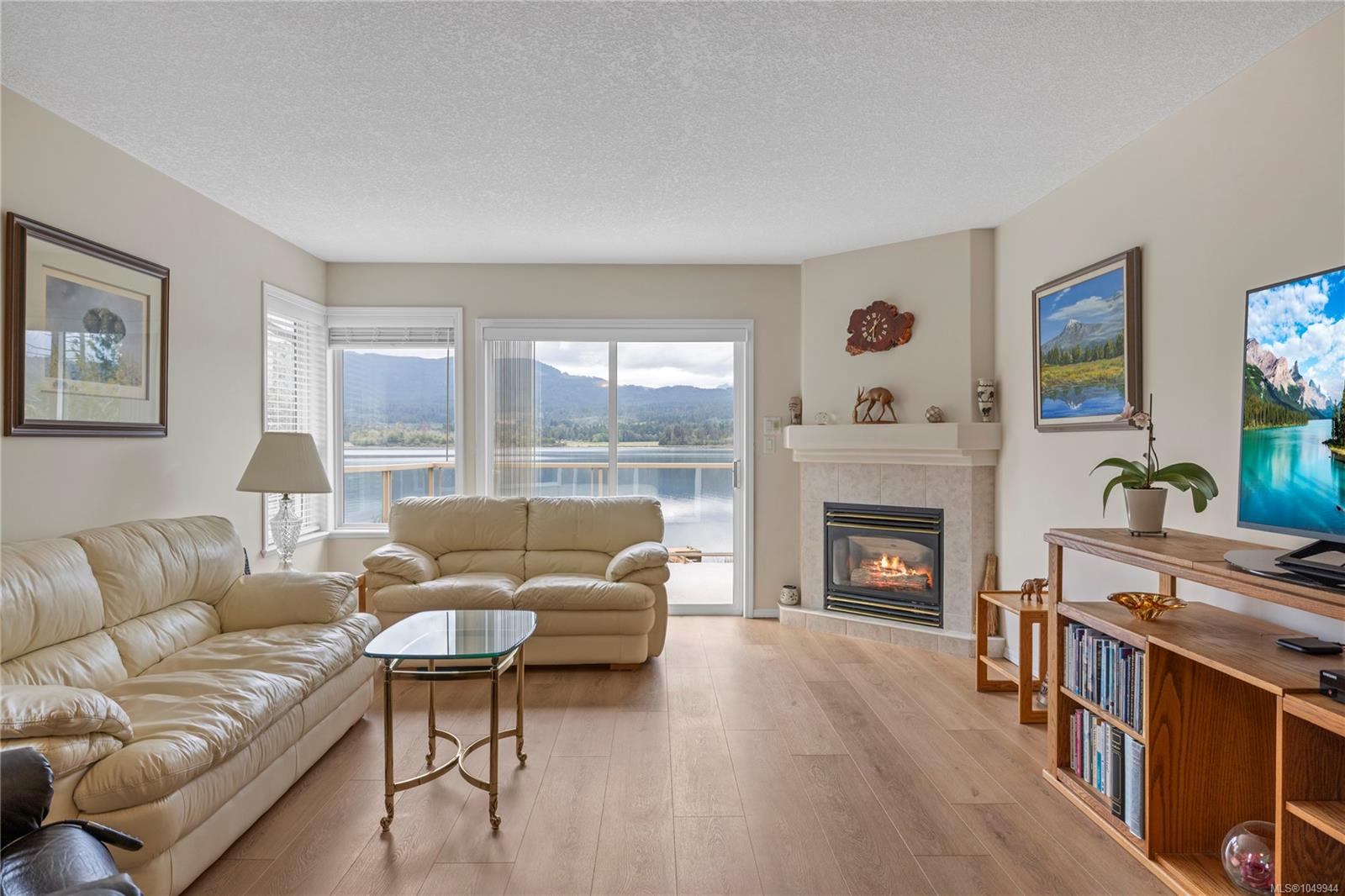 5749 Quarry Cres