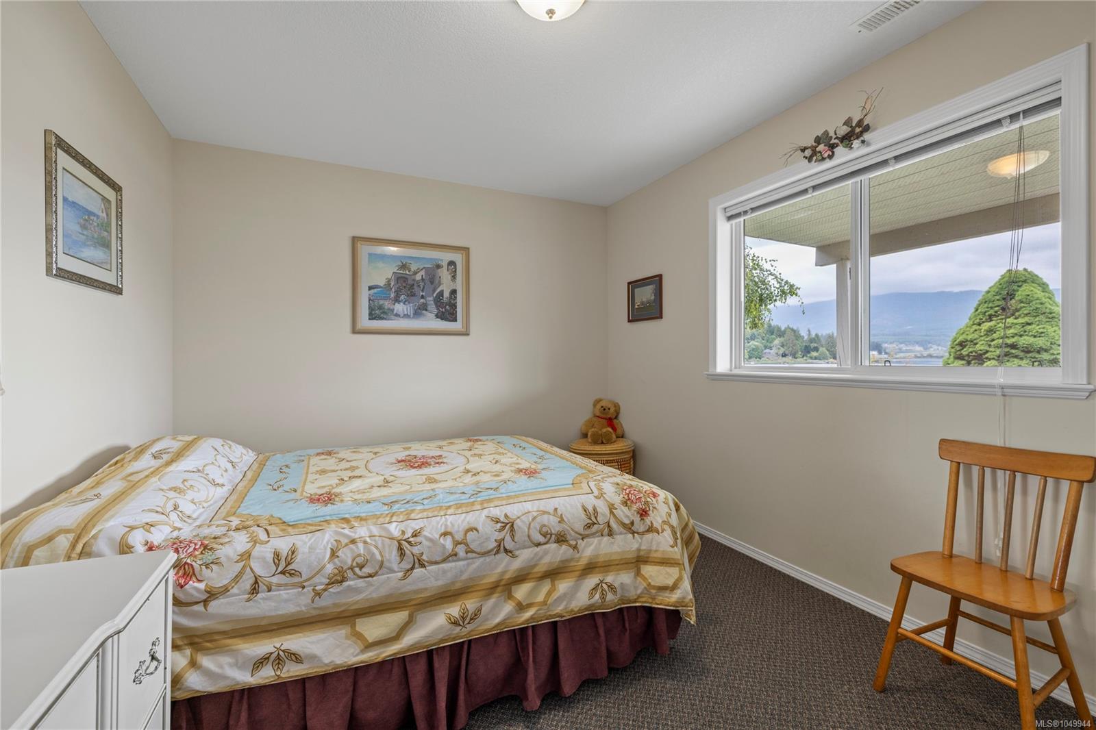 5749 Quarry Cres