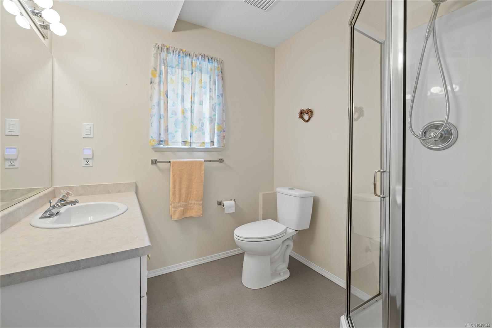 5749 Quarry Cres