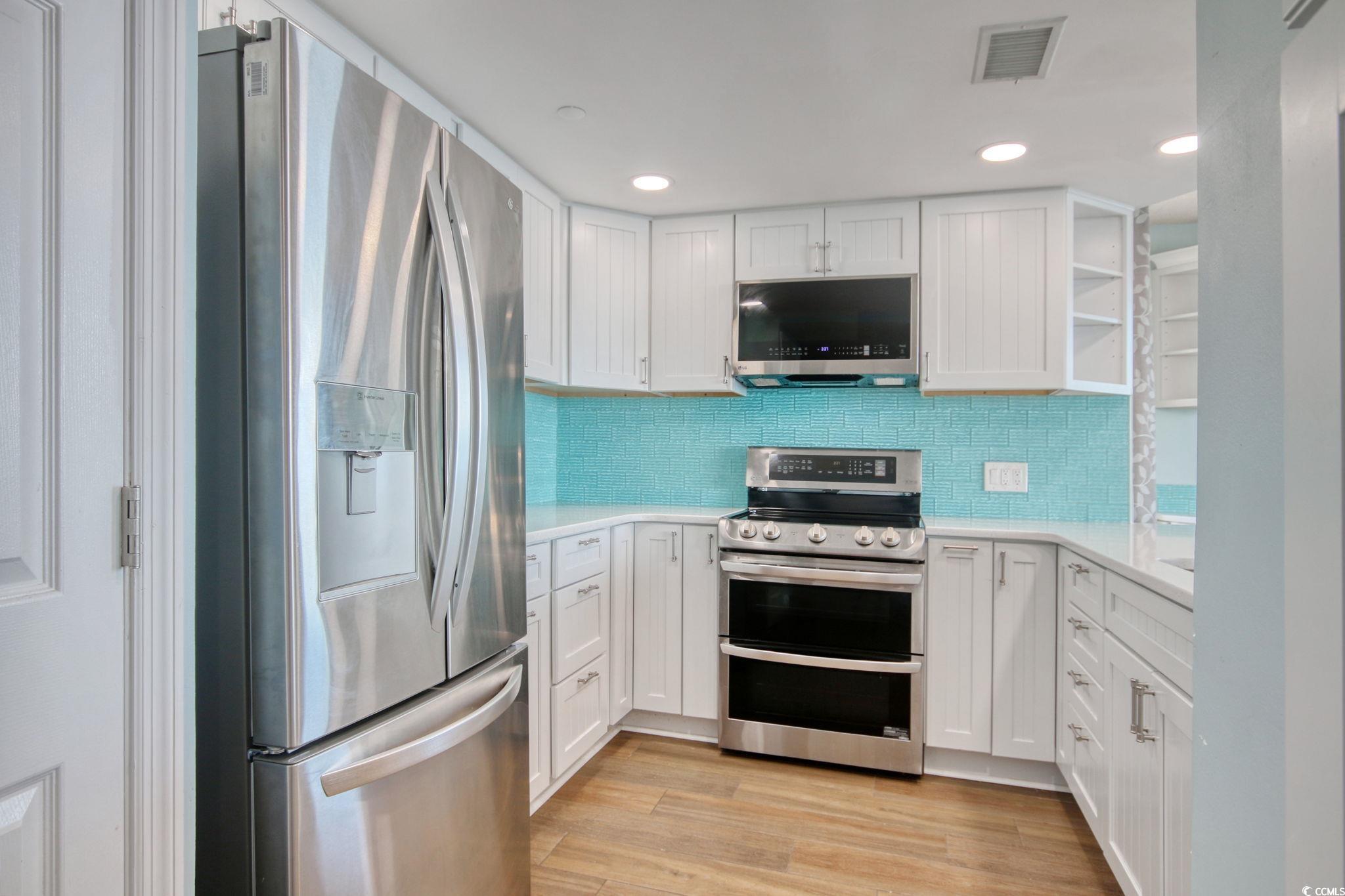 1990 N Waccamaw Dr. Unit: #1006
