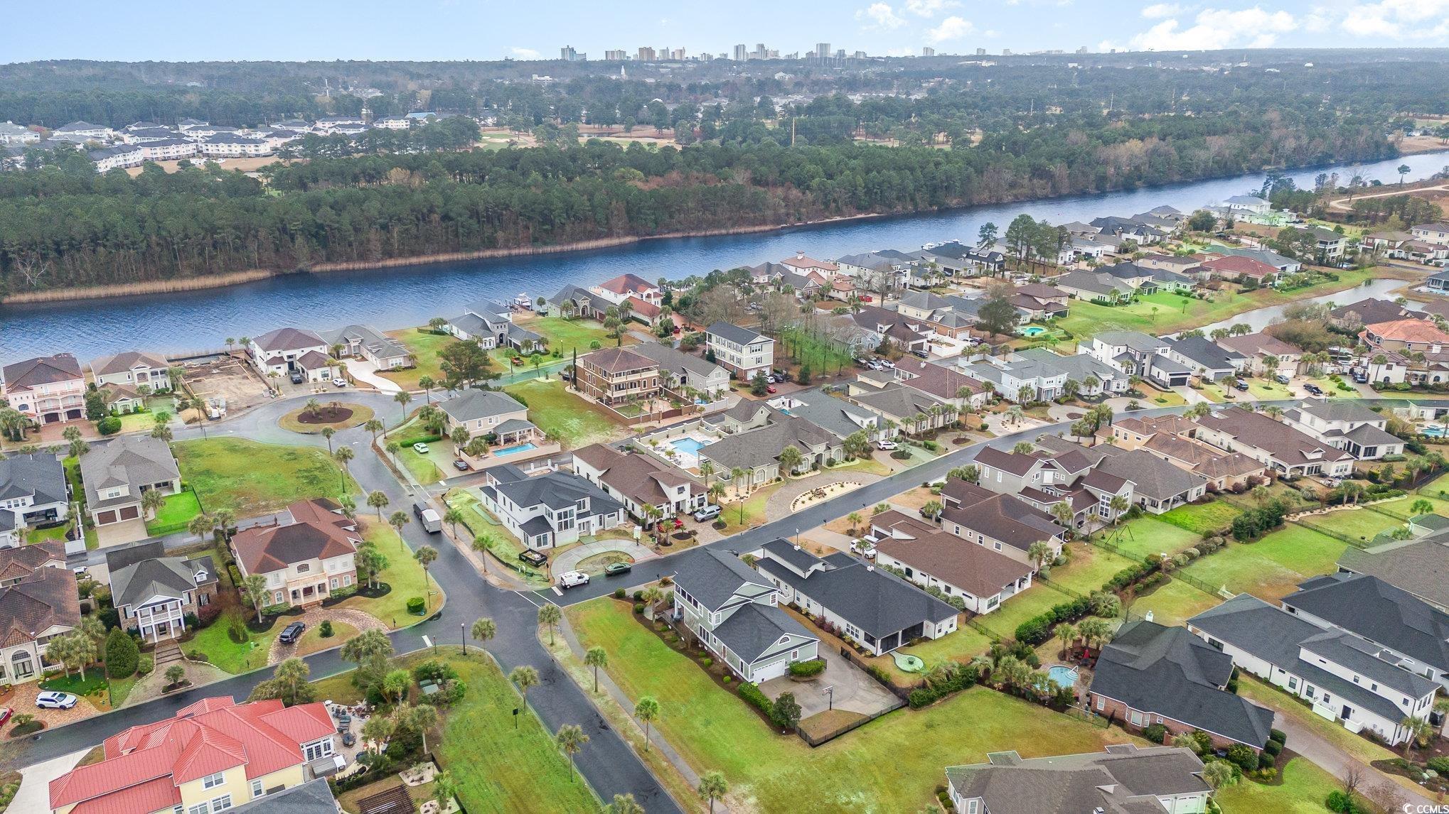 898 Bluffview Dr.