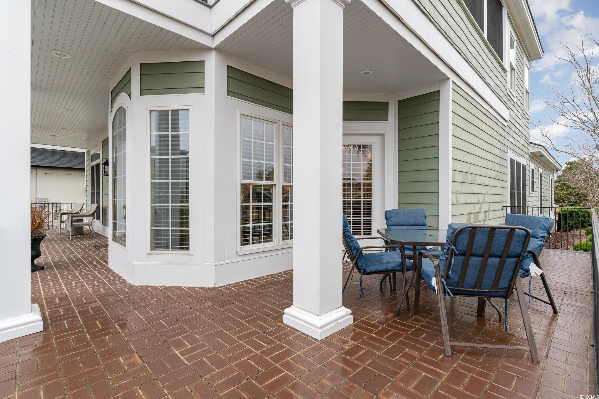 898 Bluffview Dr.