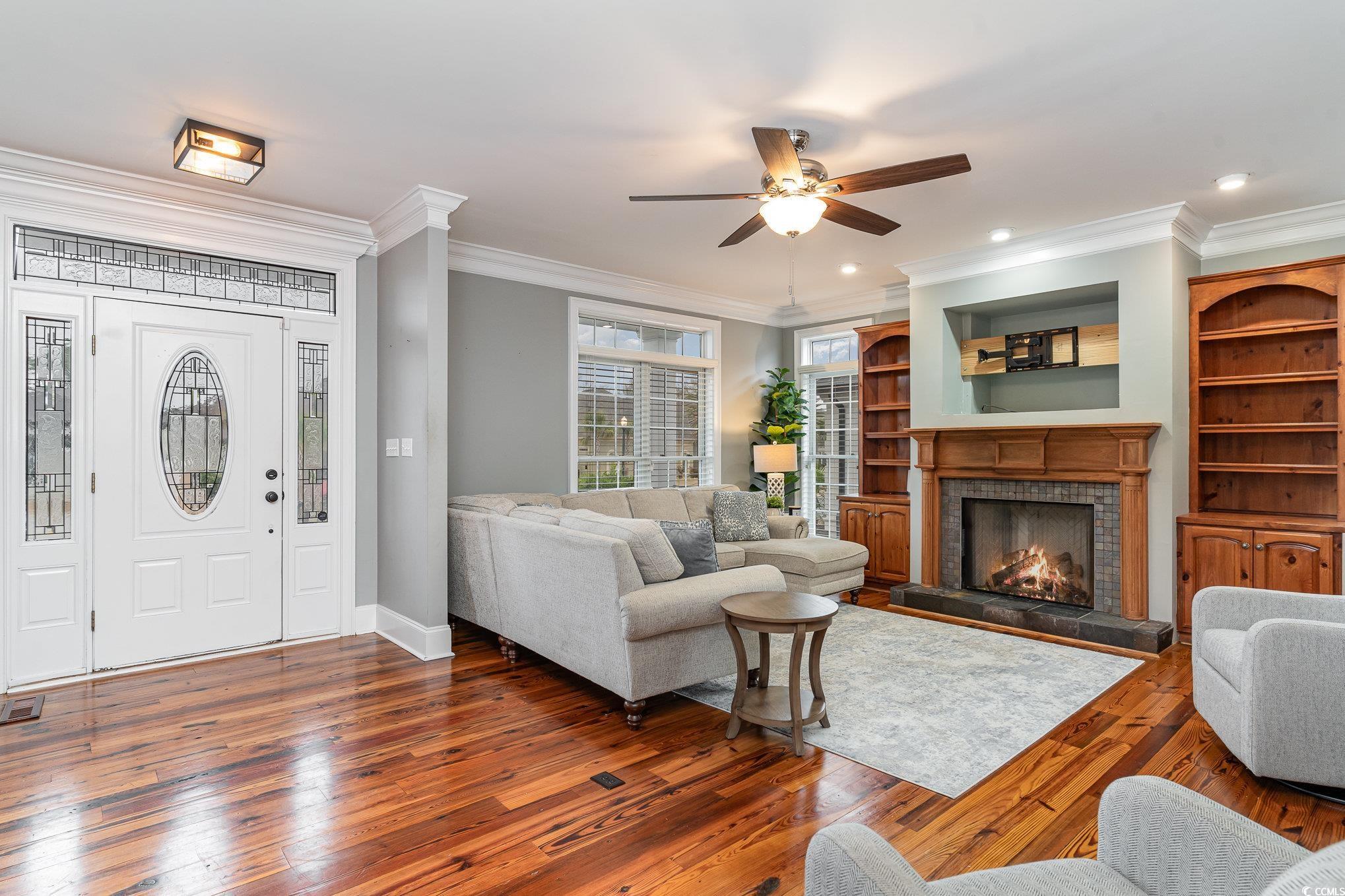 898 Bluffview Dr.