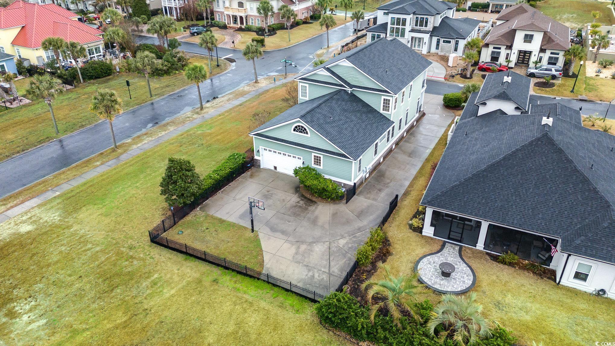898 Bluffview Dr.