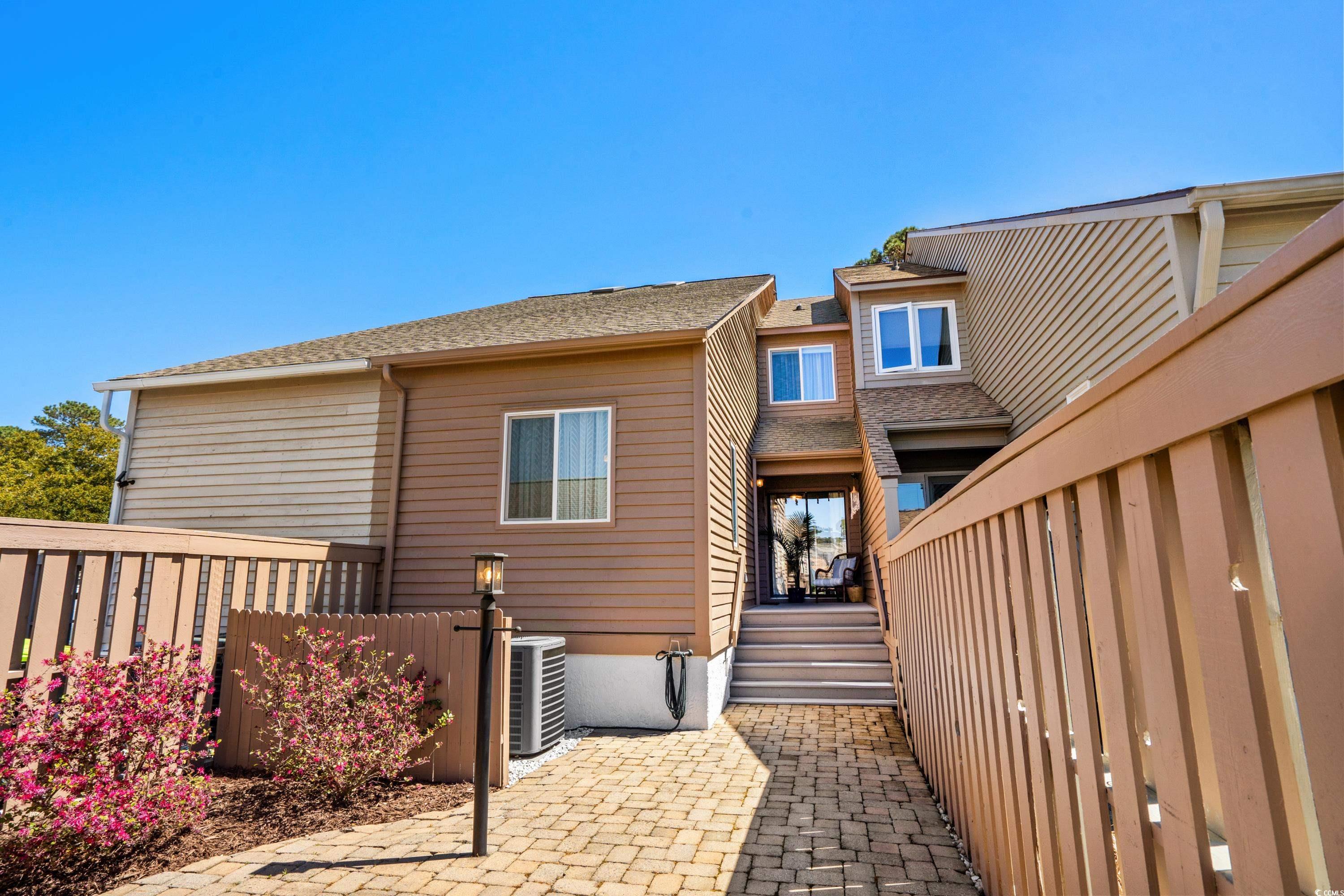 4000 Fairway Lakes Dr. Unit: 4000