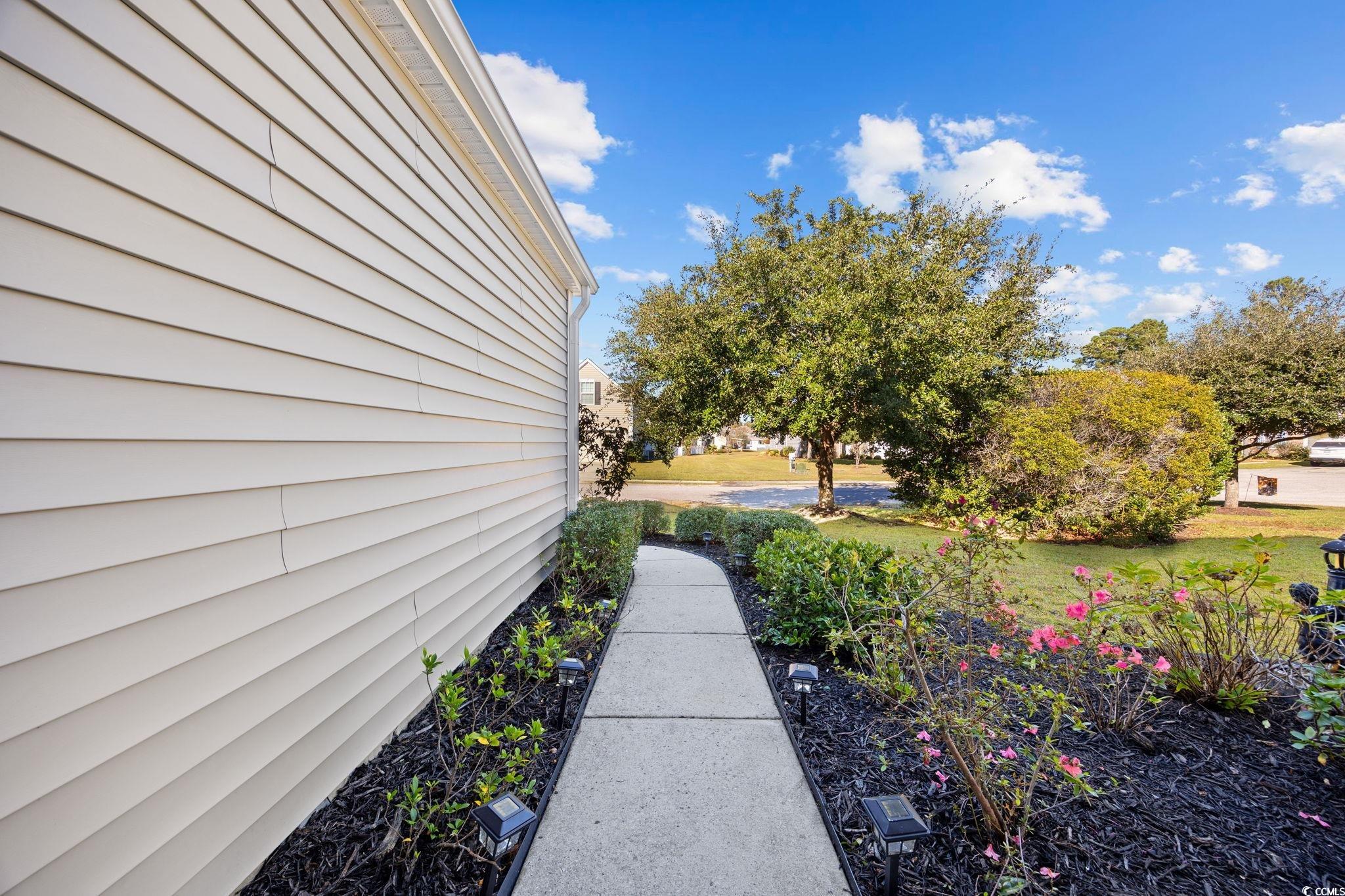136 Carolina Oaks Dr.