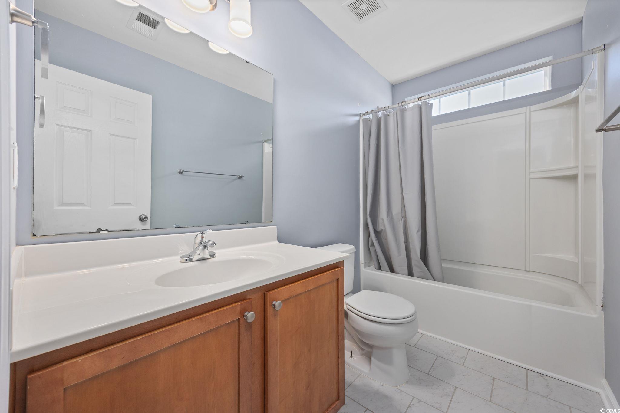 136 Carolina Oaks Dr.