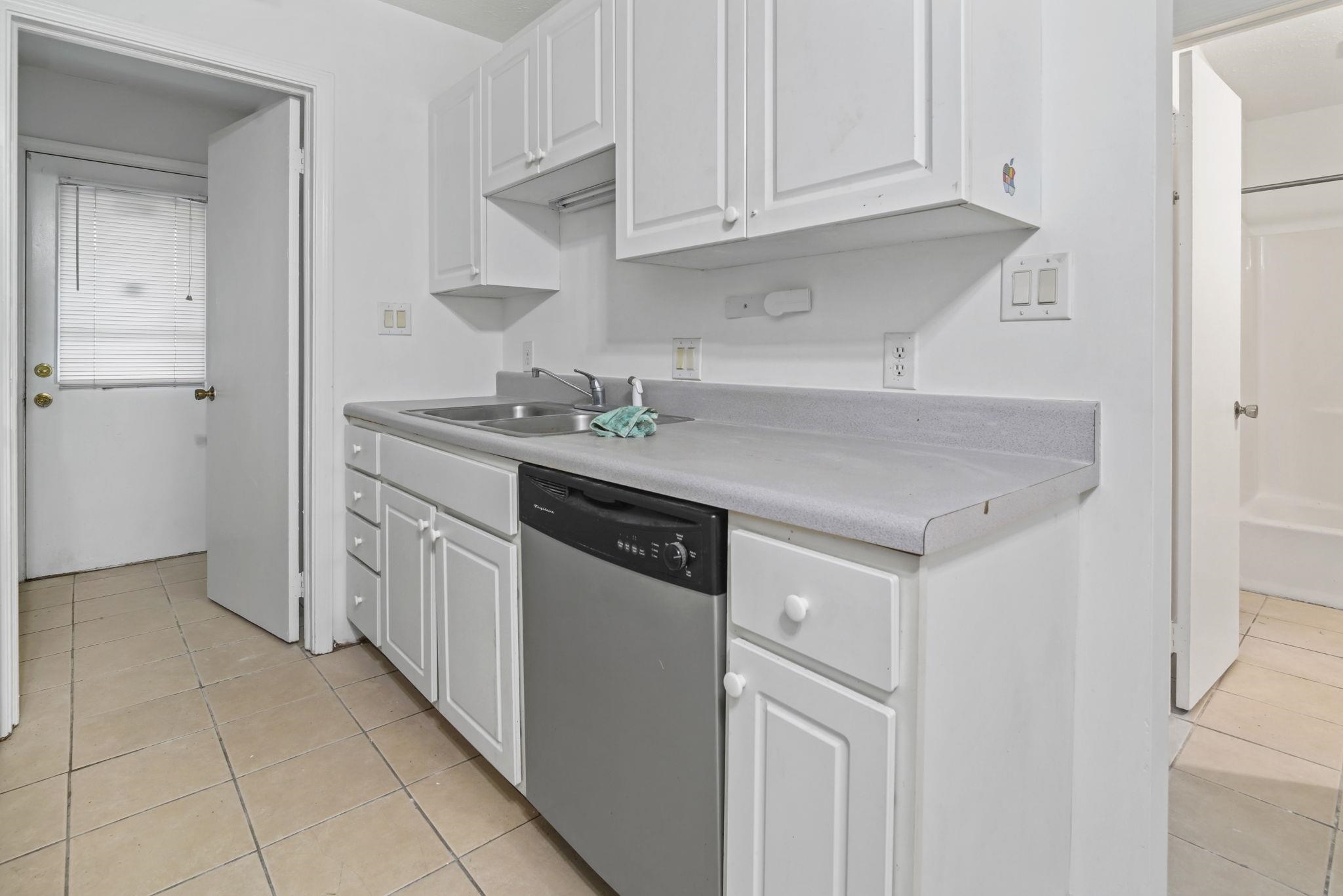 755 Burcale Rd. Unit: M2