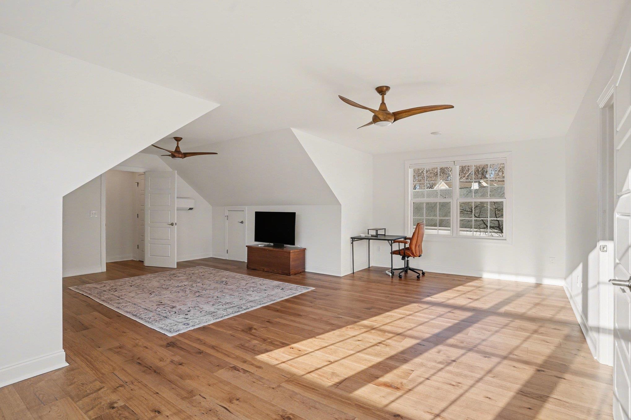 142 Grey Moss Rd.