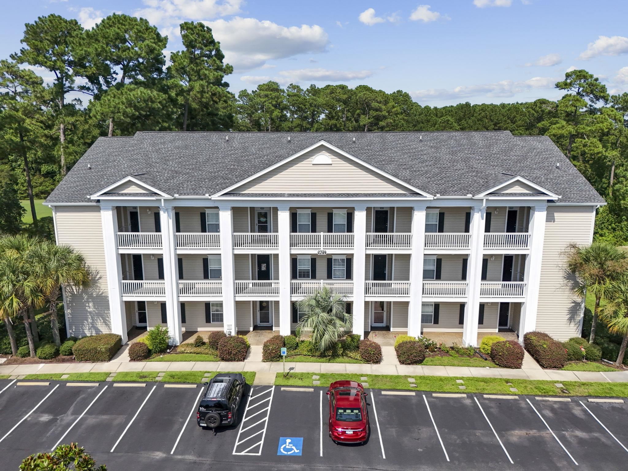 907 Knoll Shores Ct. Unit: 203