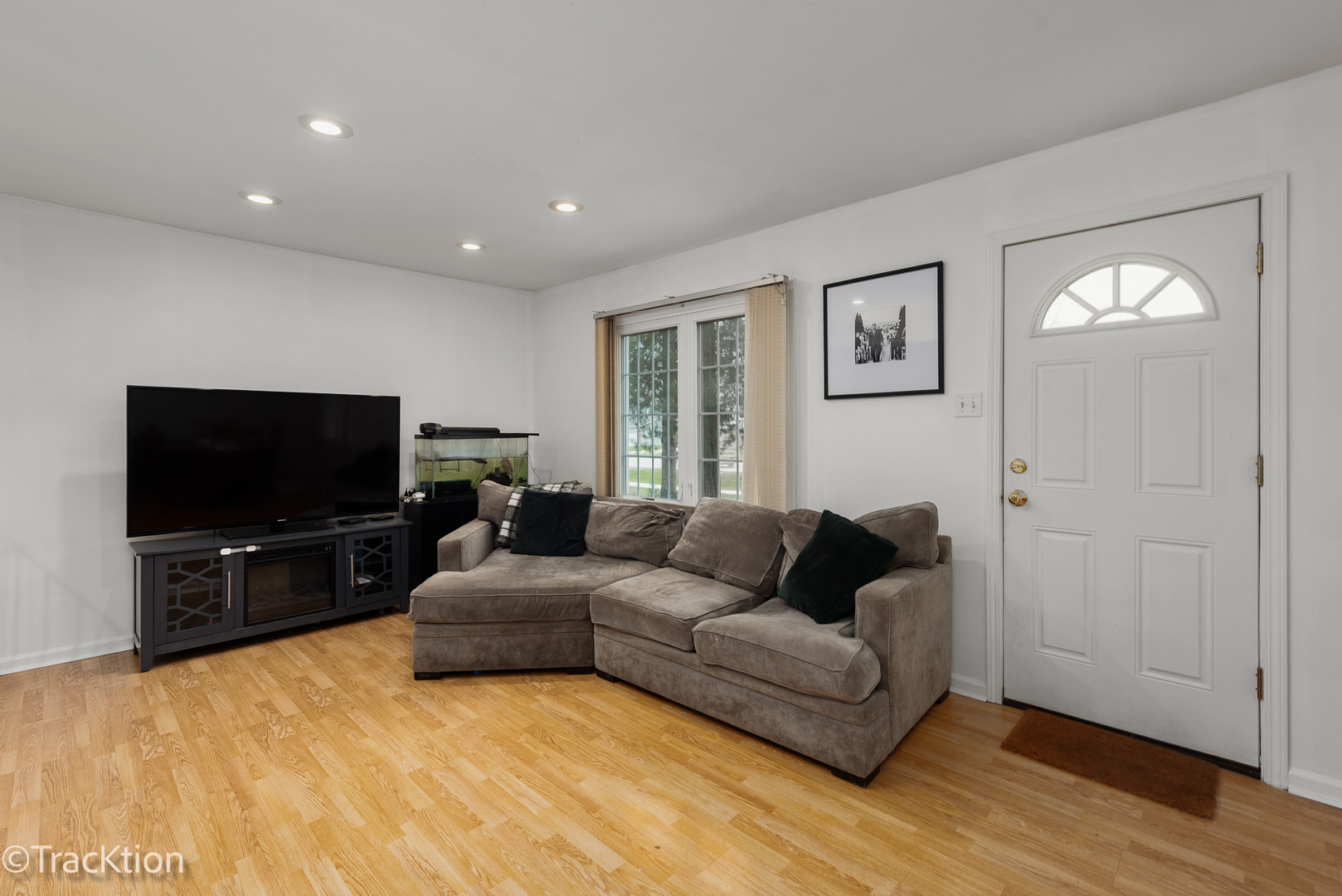 6913 Clarendon Hills Road