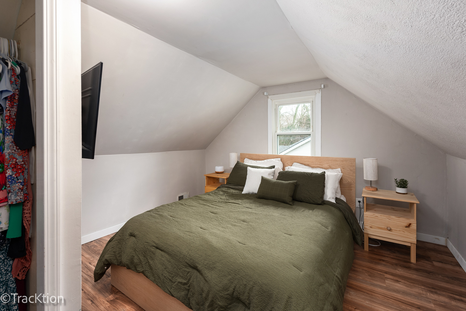 6913 Clarendon Hills Road