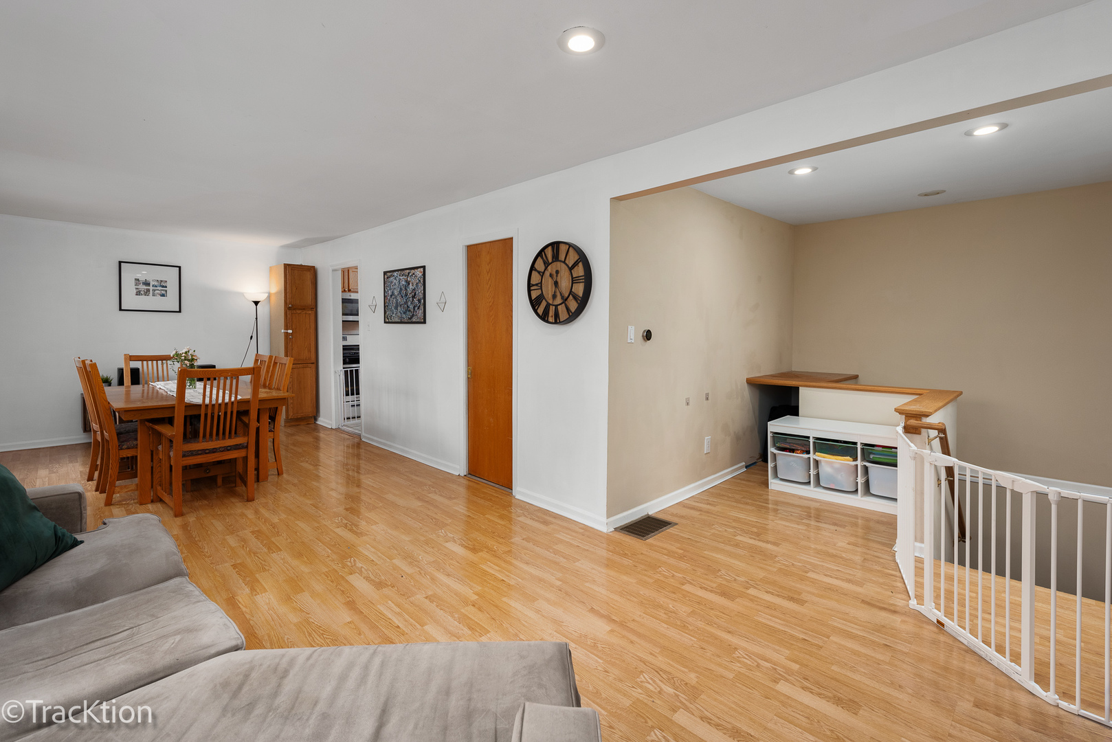 6913 Clarendon Hills Road