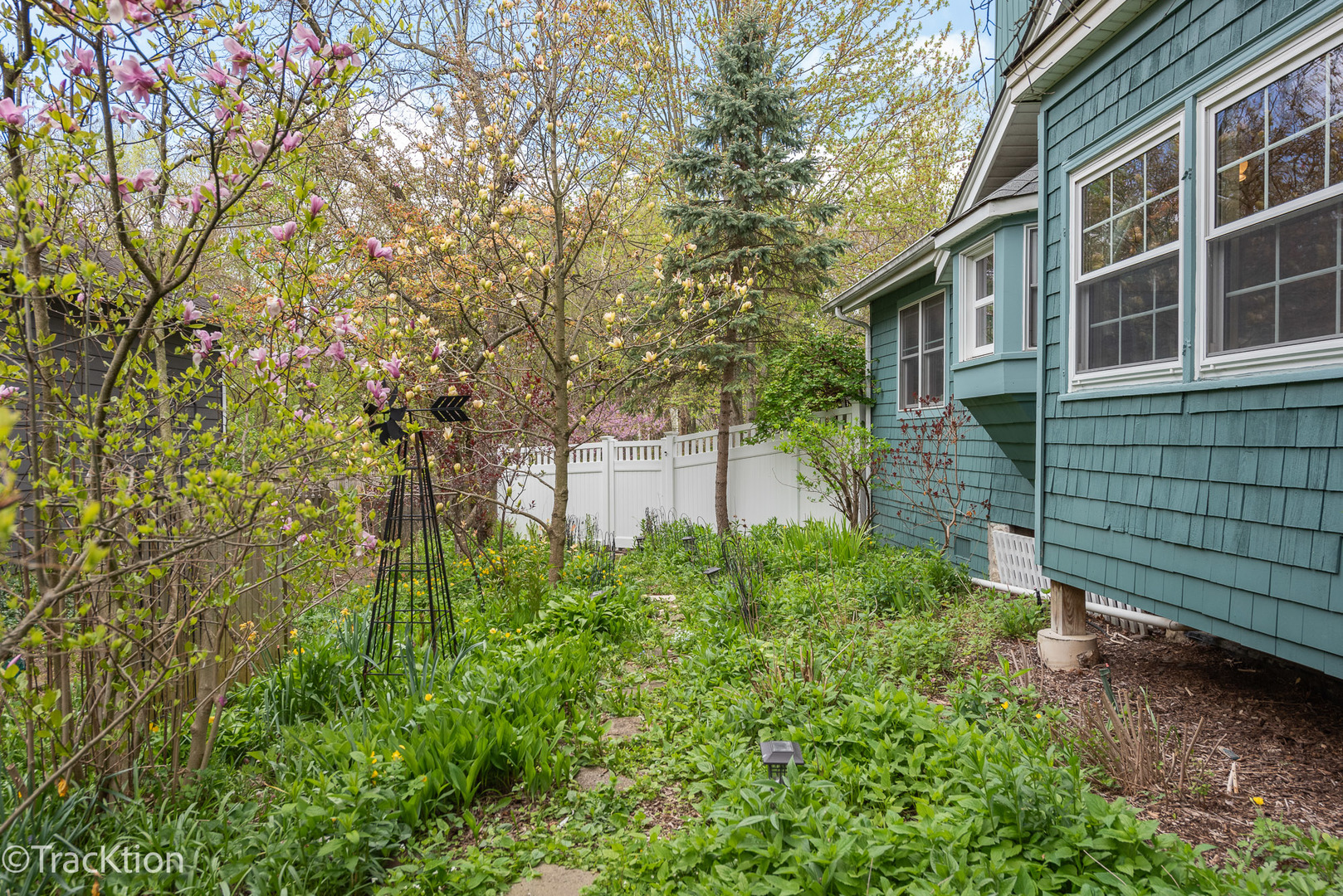 5332 Fairview Avenue