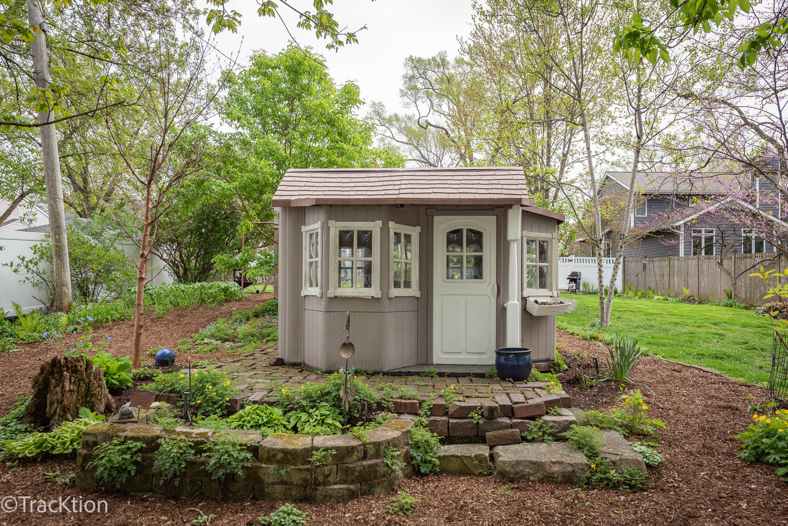 5332 Fairview Avenue