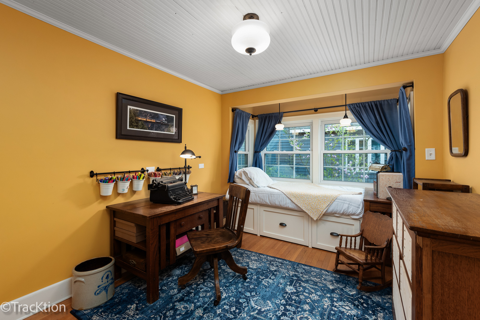 5332 Fairview Avenue