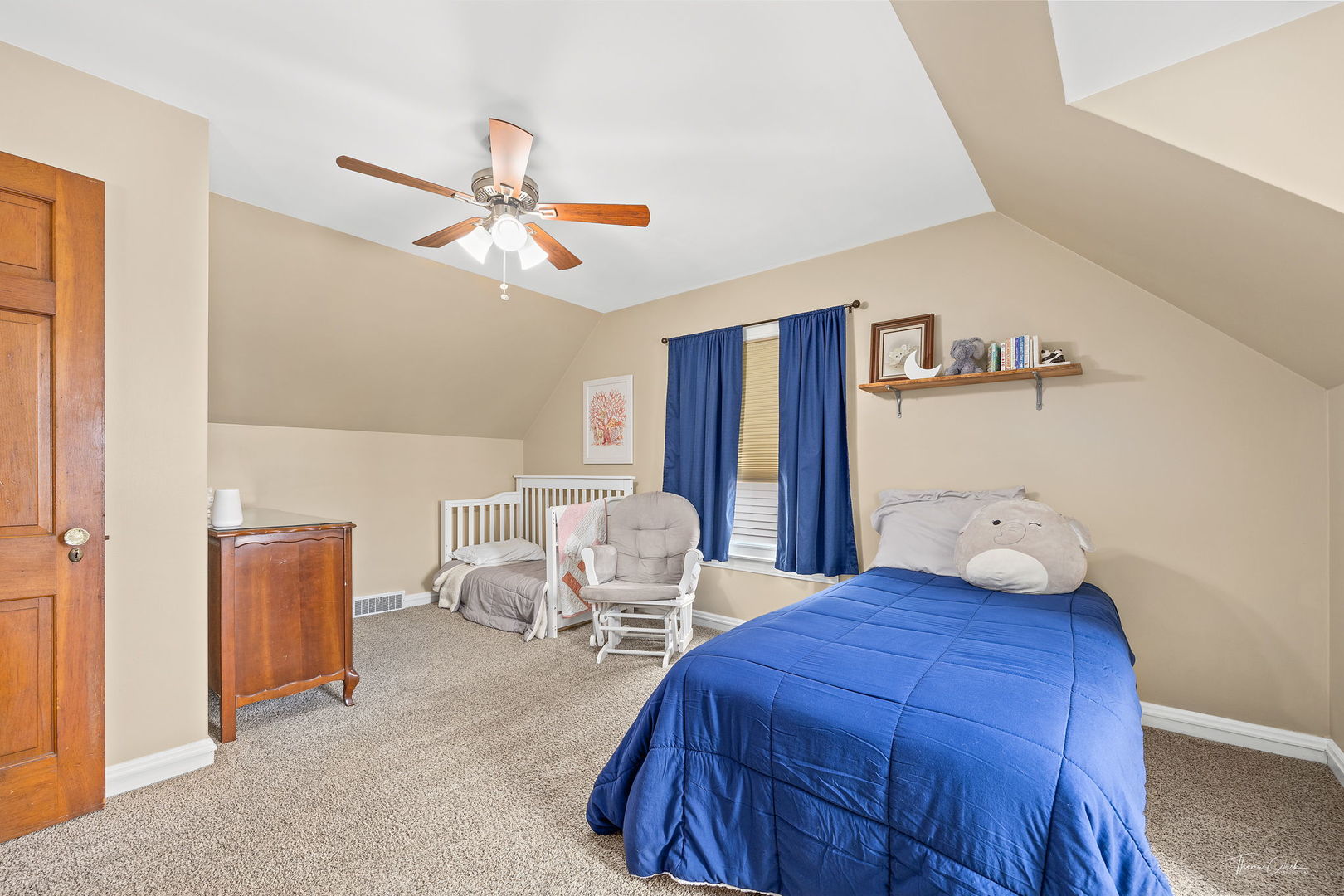 7802 W Ardmore Avenue