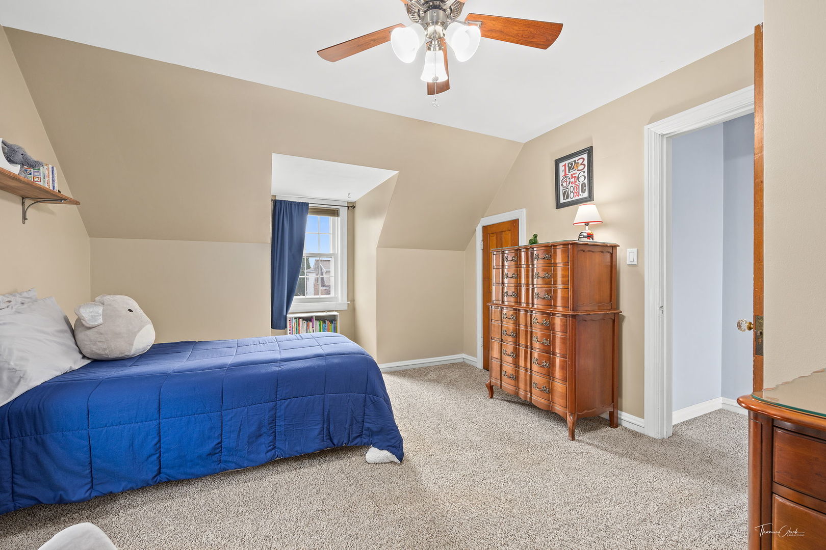 7802 W Ardmore Avenue