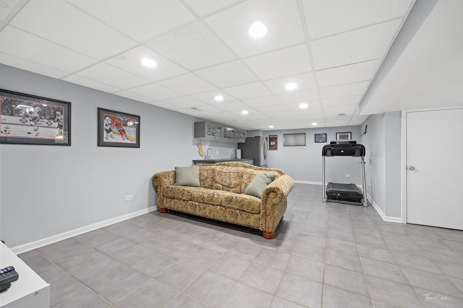 7802 W Ardmore Avenue