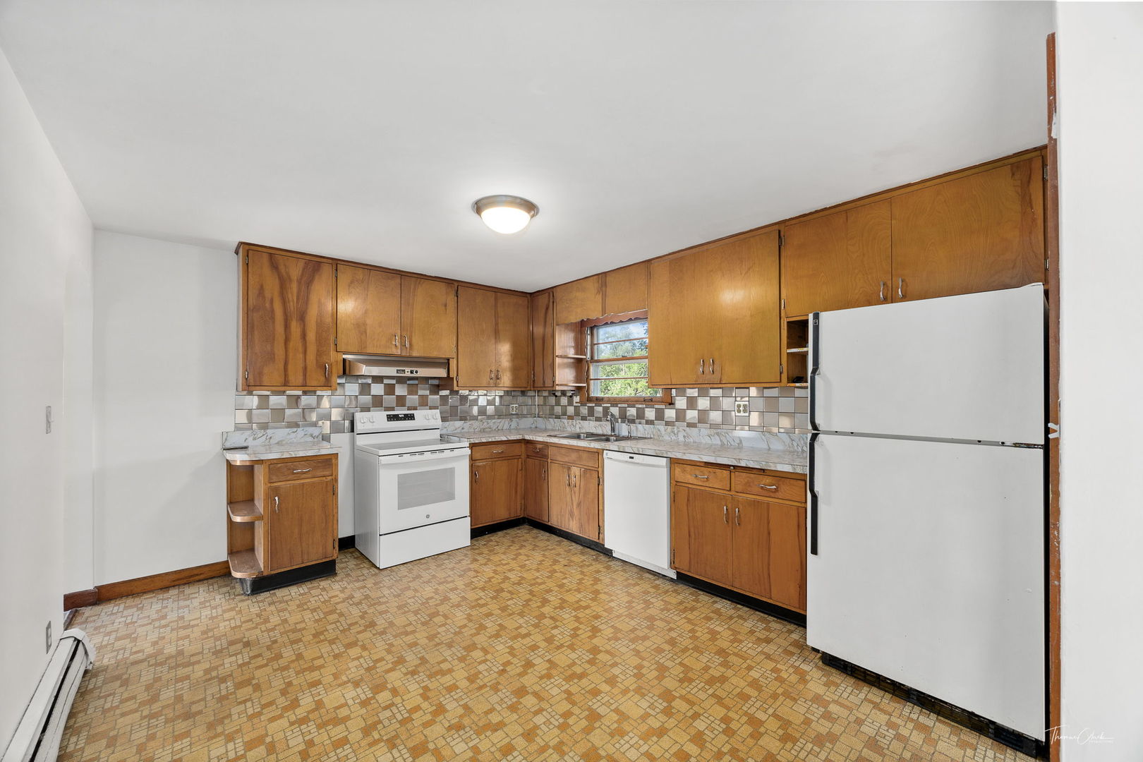 7105 Clarendon Hills Road