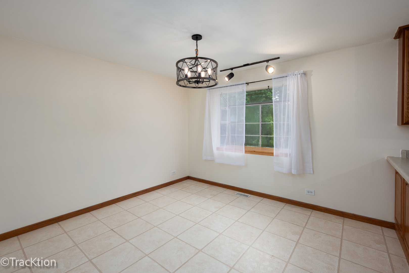 24200 W Deer Ridge Lane